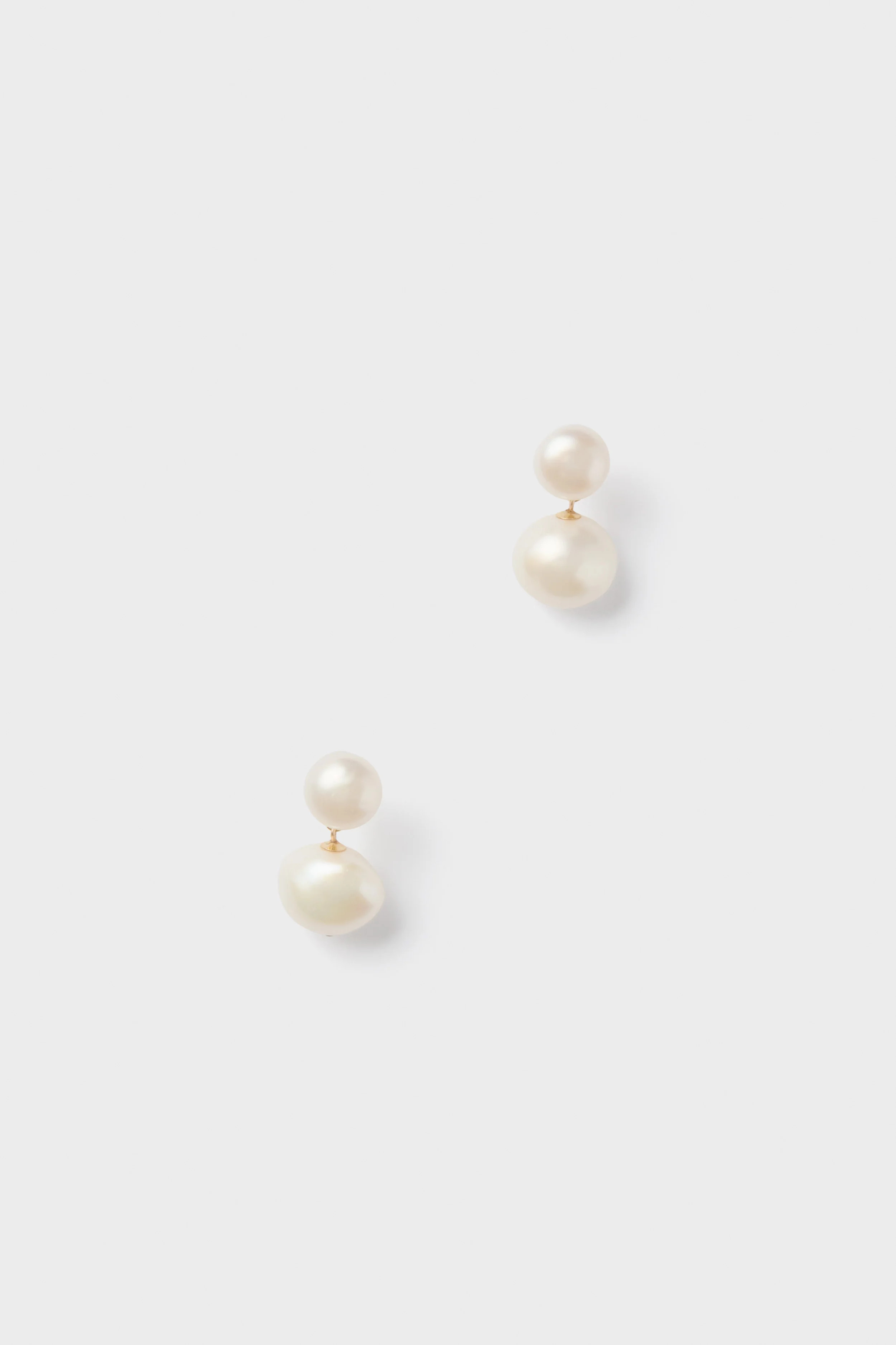 White Freshwater Pearl Sandra Earrings | Tuckernuck (US)