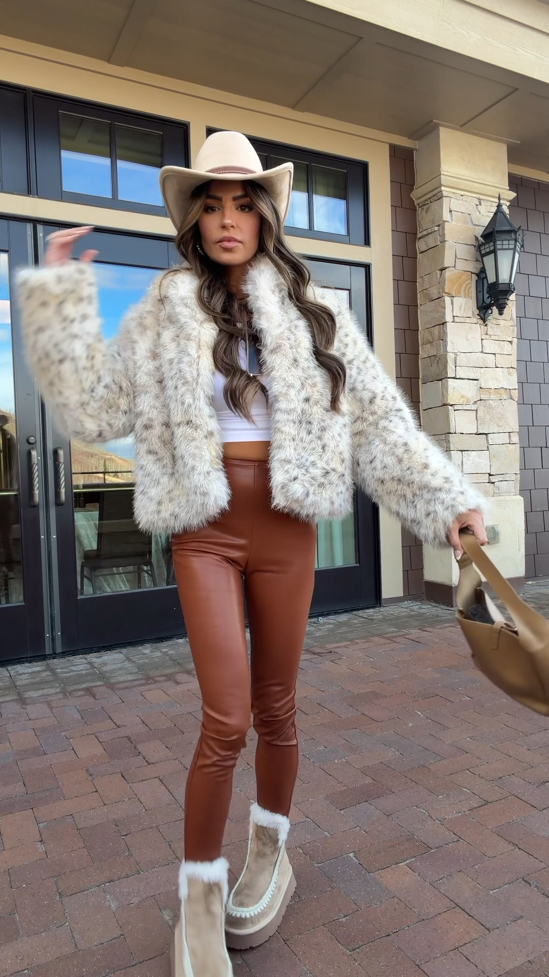 First look 

#LTKHoliday #LTKGiftGuide #LTKCyberWeek