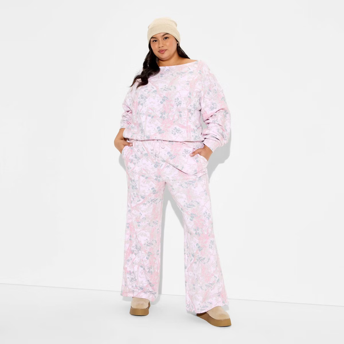 Women's Wide Leg Fleece Graphic Sweatpants - Pink Camo | Target