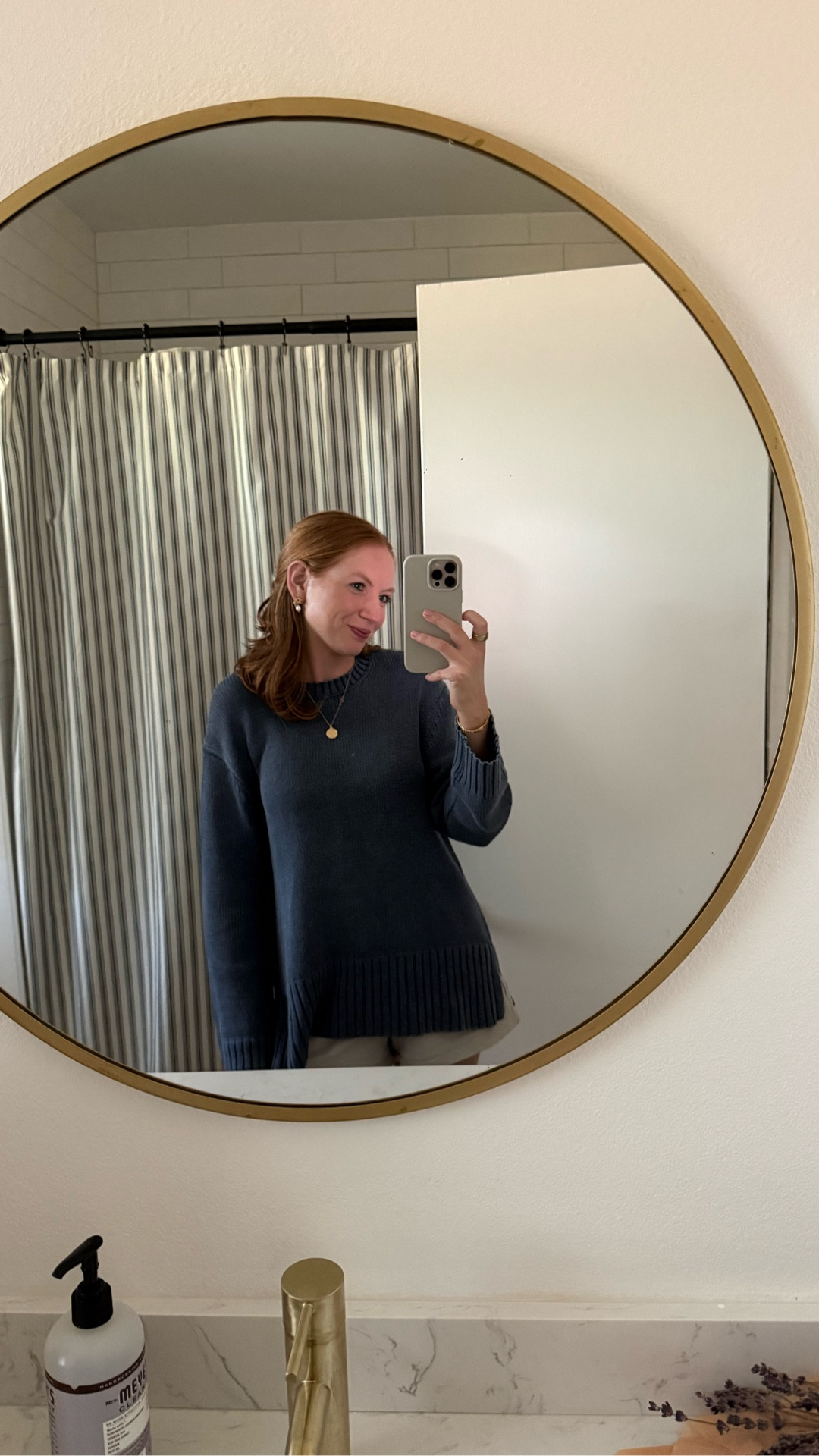 everyone needs to own this sweater form american eagle!!! literally perfect!!! i’m wearing a size xs!

#LTKSeasonal #LTKSaleAlert #LTKFindsUnder50