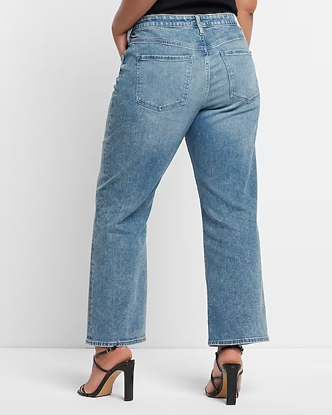 Low Rise Light Wash 90s Ankle Boot Jeans | Express