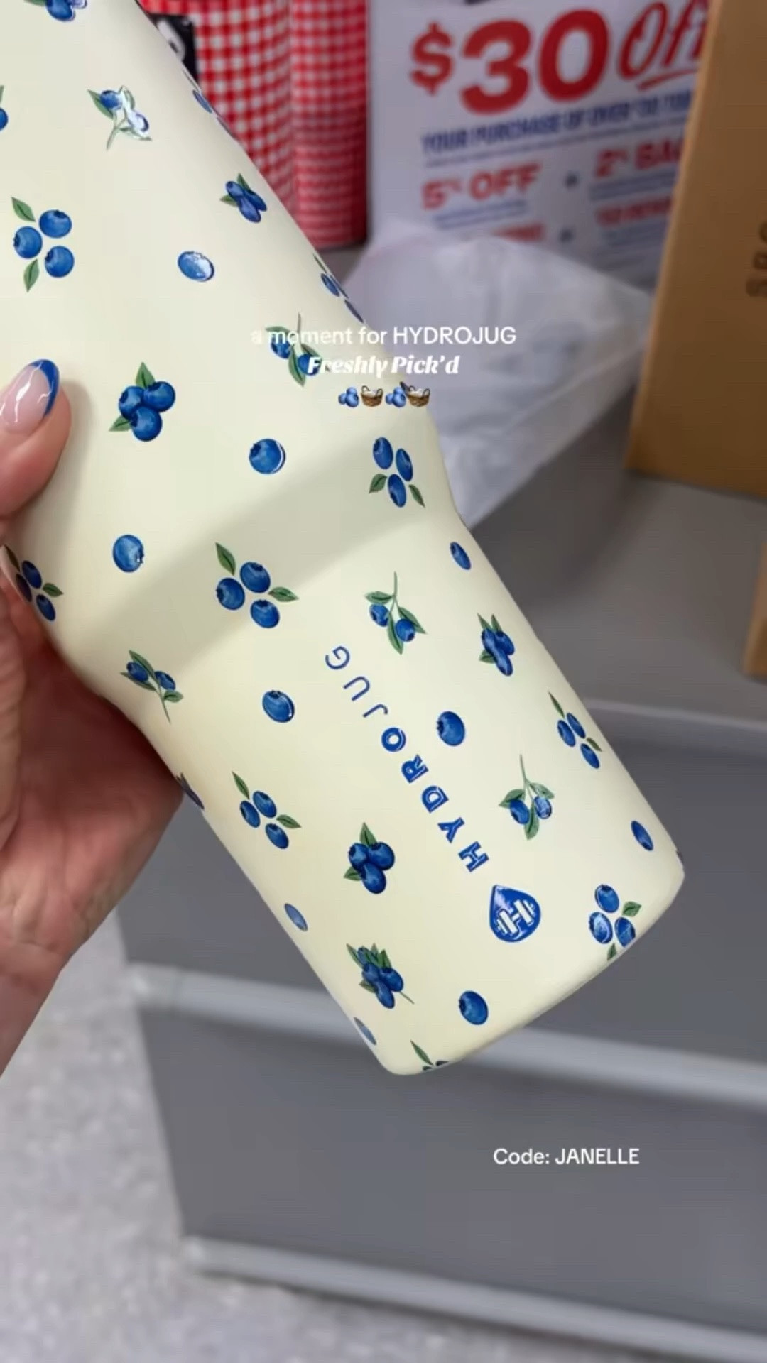 Blueberry is perfect 🥹🫐✨
Code: JANELLE 
saves you $$ on @HydroJug

#LTKSeasonal #LTKHome #LTKootd