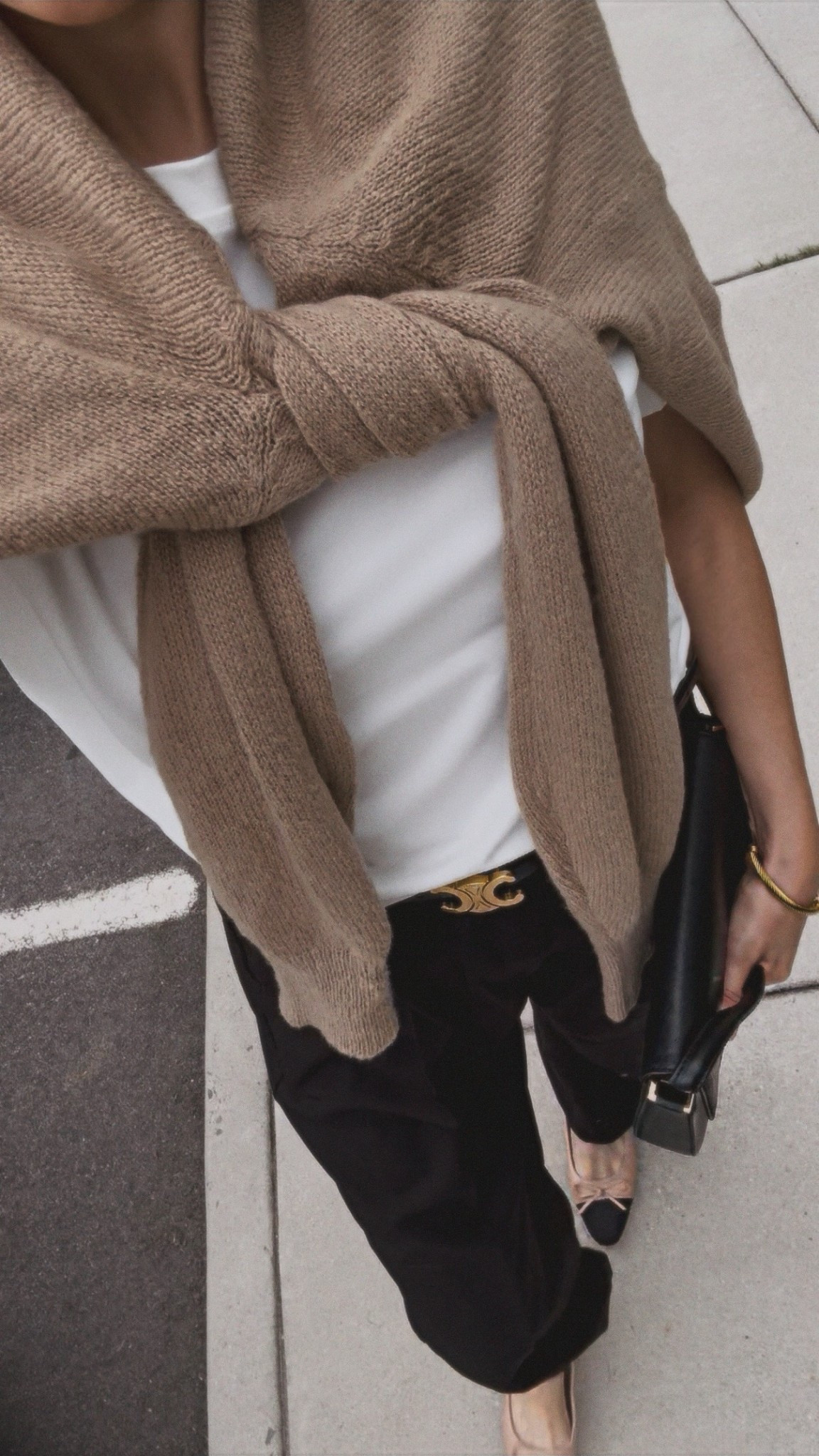 Fall transition street style with two toned ballet flats and cardigans 

#LTKSaleAlert #LTKStyleTip #LTKSeasonal