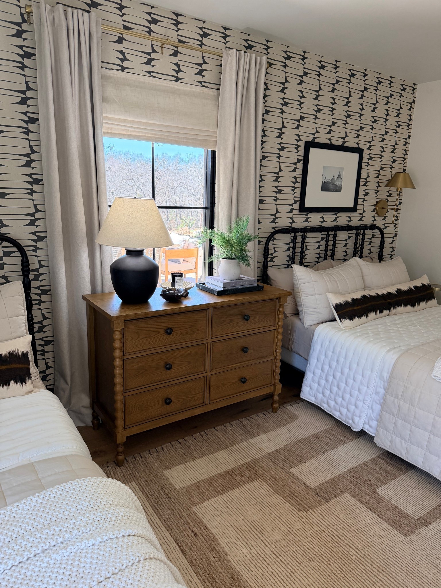And this guest room is officially complete thanks to @Wayfair Spring Cyber Week! Up to 80% off and free shipping sitewide! 
My new Roman blackout shades are the color Linen, but I also really like them in the color Taupe. Almost 70% off. 

#ad #wayfair #wayfairpartner #LTKSpringSale

#LTKHome #LTKSaleAlert