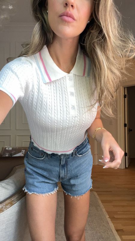 I love this preppy collared shirt. I’m wearing a size small. I sized up to a size 27 and these Abercrombie shorts for a more comfy baggy fit. 

#LTKFindsUnder100 #LTKStyleTip #LTKVideo