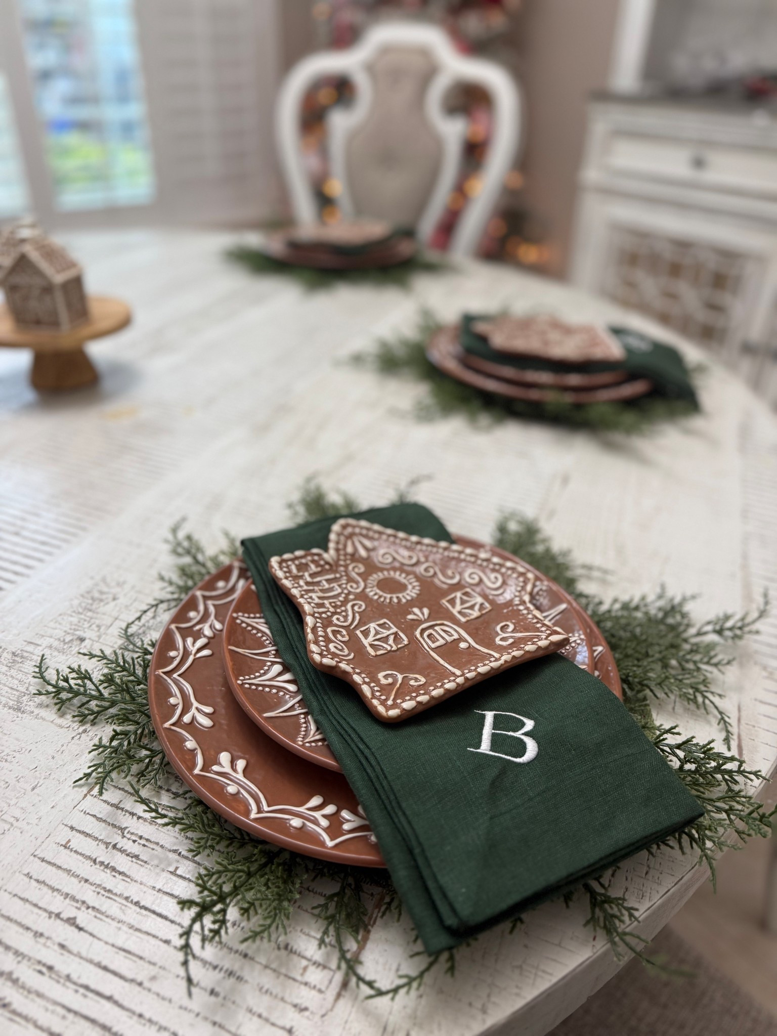 Gingerbread theme 
Pottery Barn

#LTKHoliday #LTKGiftGuide #LTKStyleTip