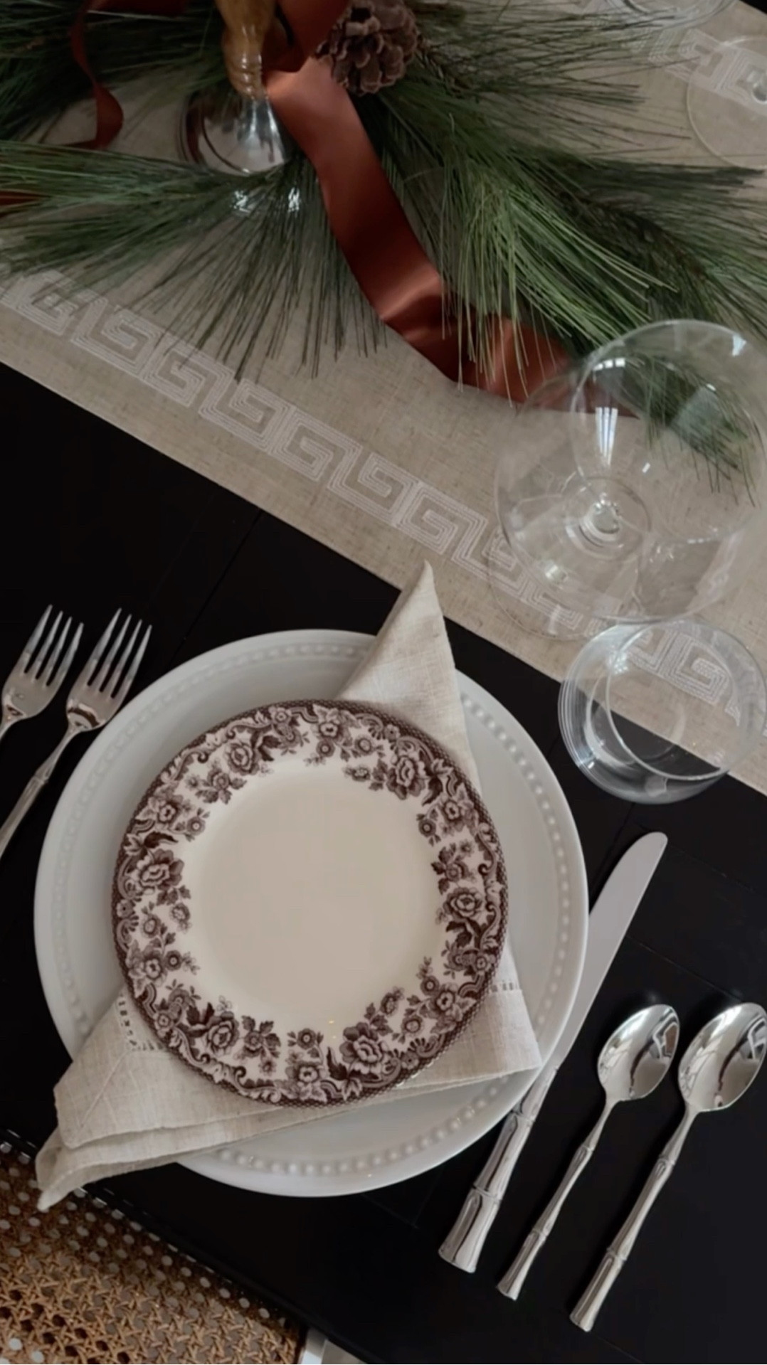 Thanksgiving and holiday table essentials… these are all linked!

#LTKHome #LTKSeasonal