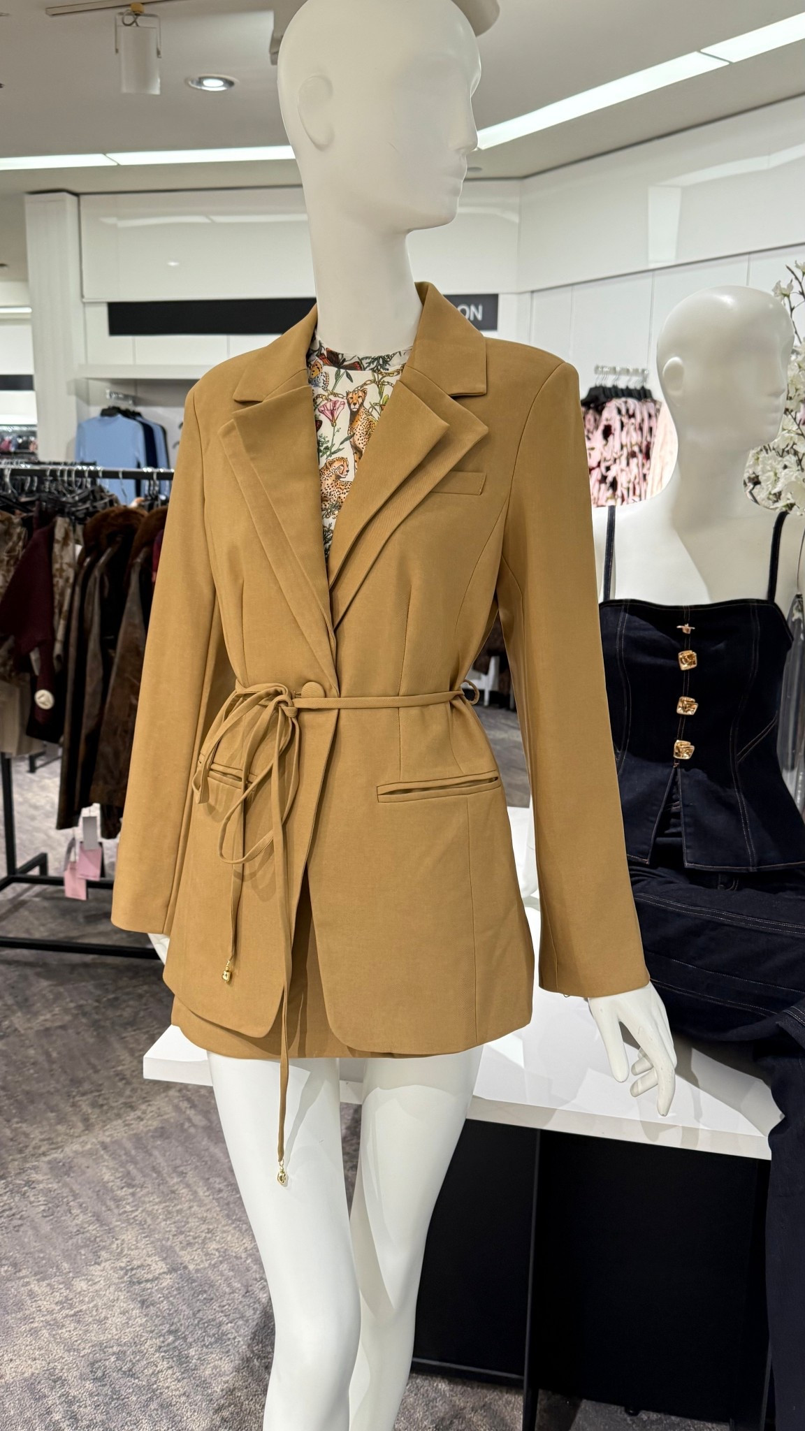 Current fashion ❤️  

#suit 

#LTKWorkwear