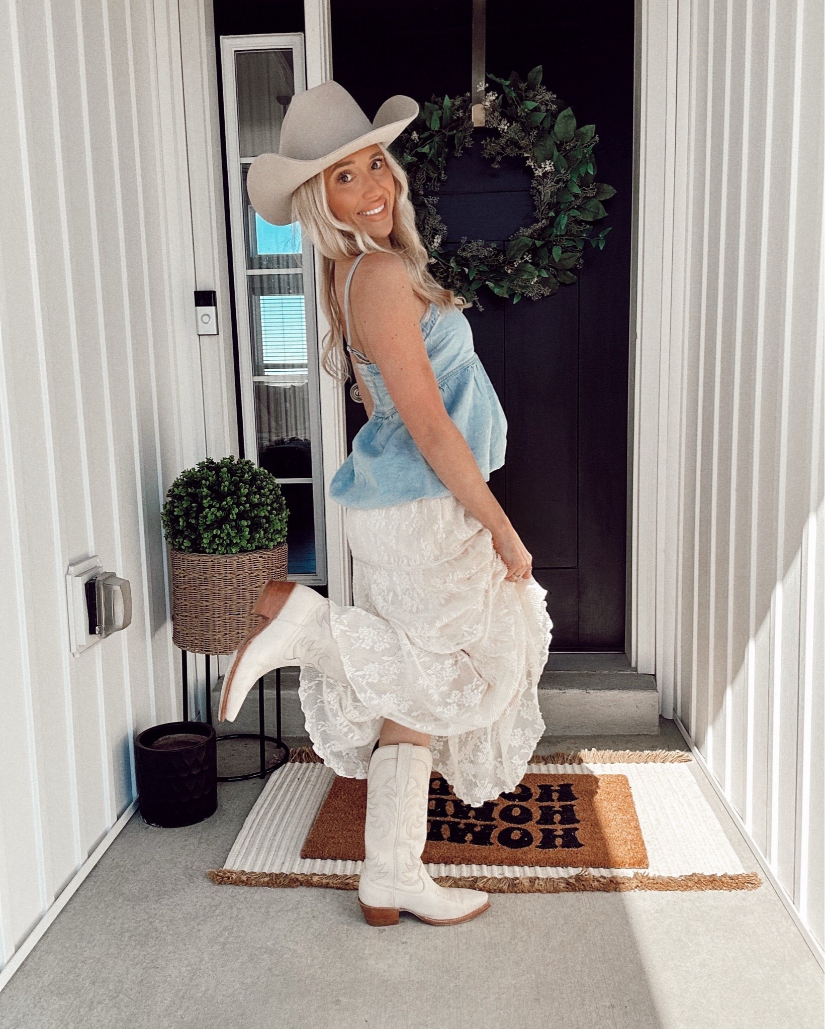 Loving this denim tube top from American Eagle I am in a size extra small and it is so cute. It comes with removable straps. I have it paired with this ivory lace skirt from Princess Polly! This would be such a cute summer and spring outfit. 

Also really perfect for a country concert or date night outfit! #LTKFindsUnder100 


#LTKgrwm #LTKootd