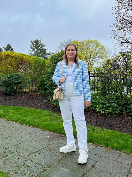 Early spring outfit, white jeans and blazer 

#LTKSeasonal #LTKstyletip #LTKmidsize