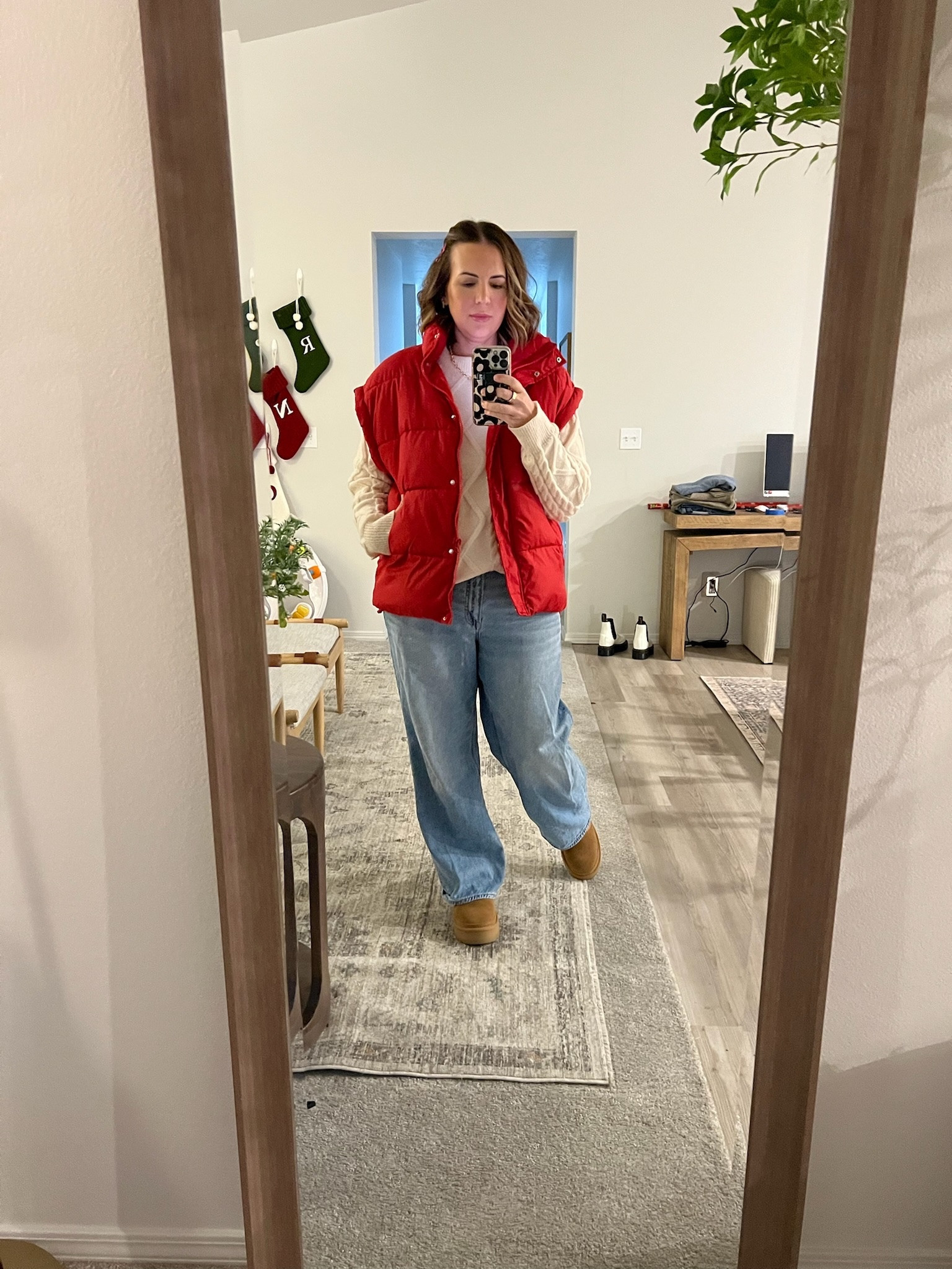 Winter Outfit Inspo!❤️

Women’s vest, Winter fashion, Winter outfit looks, Red vest, Women’s sweaters 



#LTKStyleTip