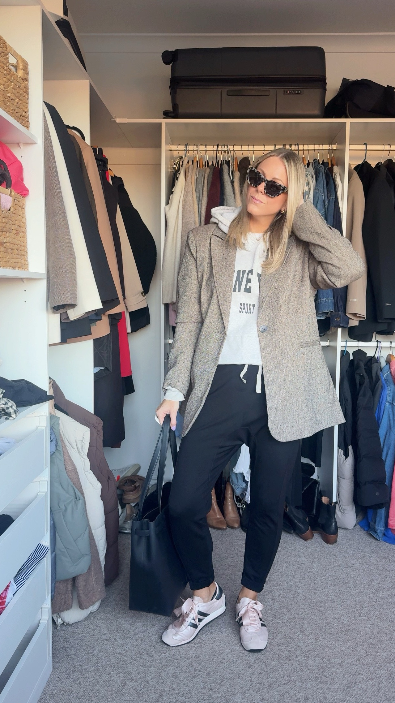 Hoodies to work? Just add a blazer!

#LTKstyletip #LTKaustralia #LTKwinter