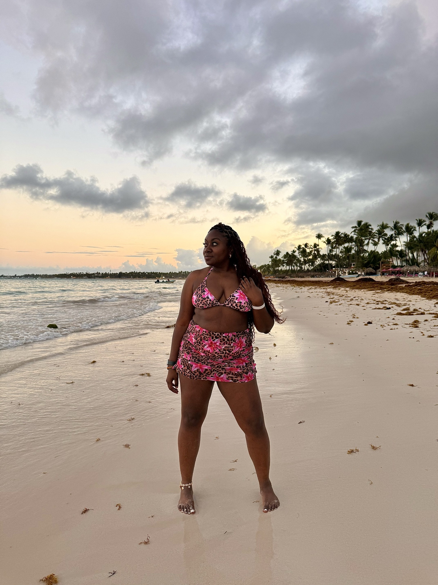 Beach days and bold prints 🌴🔥
This set is flattering, comfy, and made for vacation moments. Linked on LTK so you can shop the full look ✨ 

#LTKTravel #LTKFindsUnder50 #LTKdayinmylife