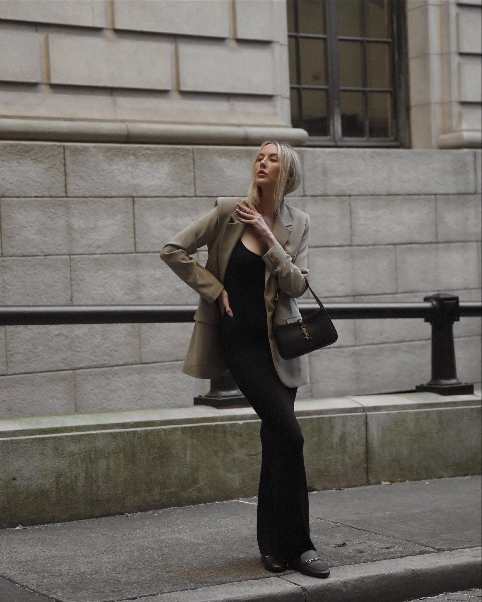 The viral skims dress is back in stock!

Knit dress
Fall outfit ideas
Oversized blazer
Tan blazer
Beige blazer


#LTKunder100 #LTKstyletip #LTKitbag