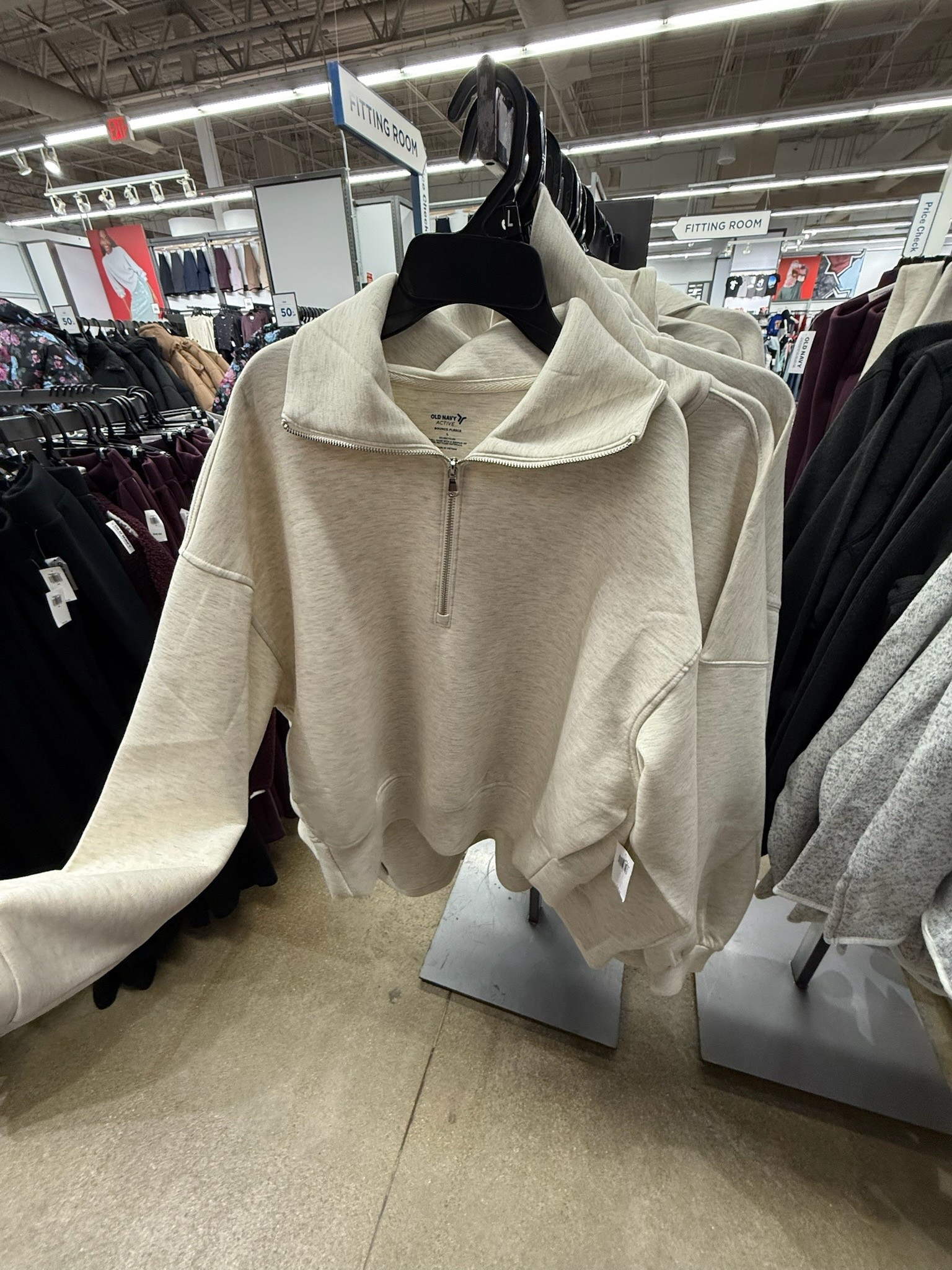 Old navy half zip pullover fleece sweatshirt

#LTKFindsUnder50 #LTKHoliday #LTKSeasonal