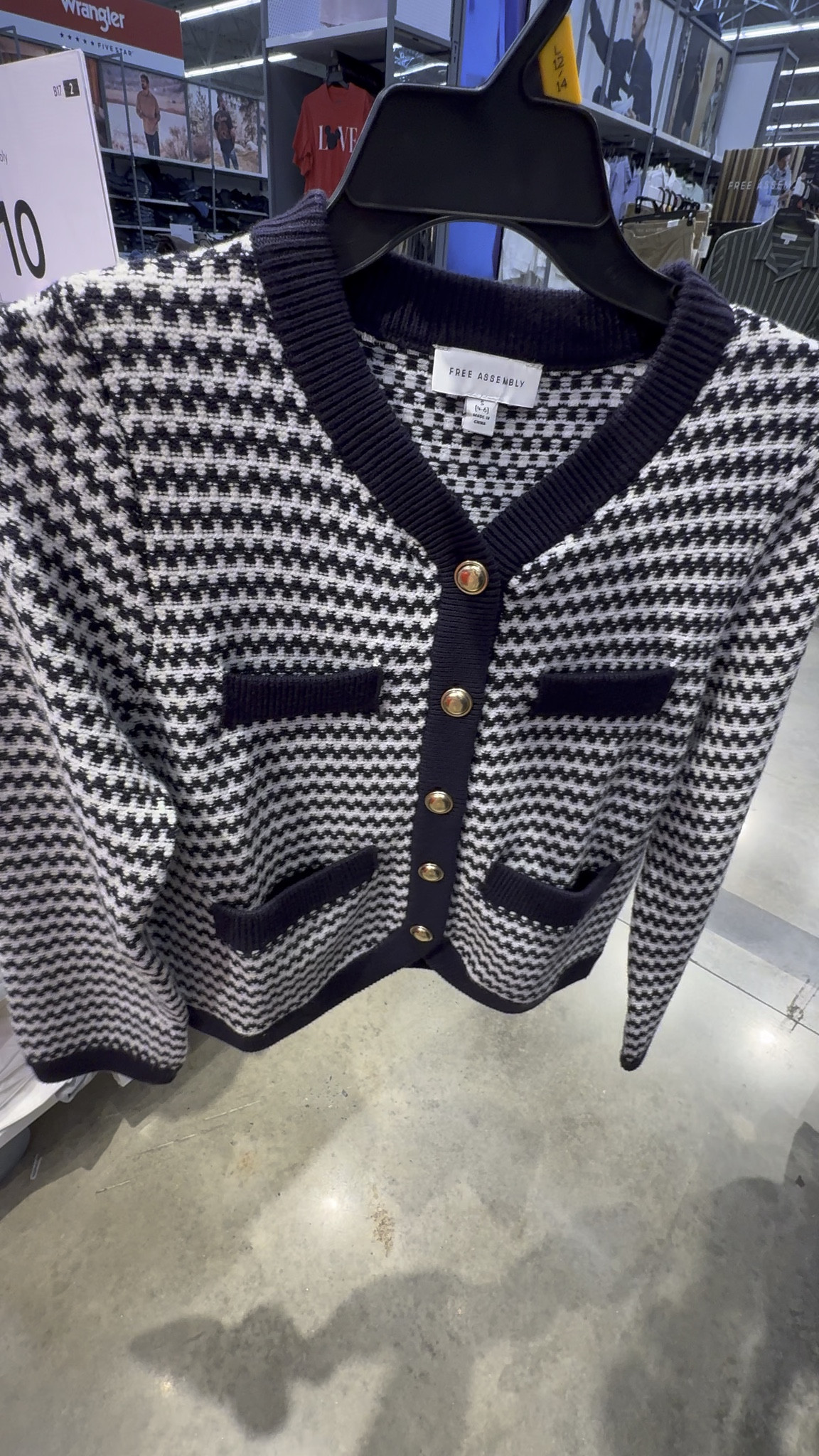 A cozy cardigan for the cool weather that can be styled with a skirt or pants for work and a casual look with denim.

#LTKSaleAlert #LTKootd