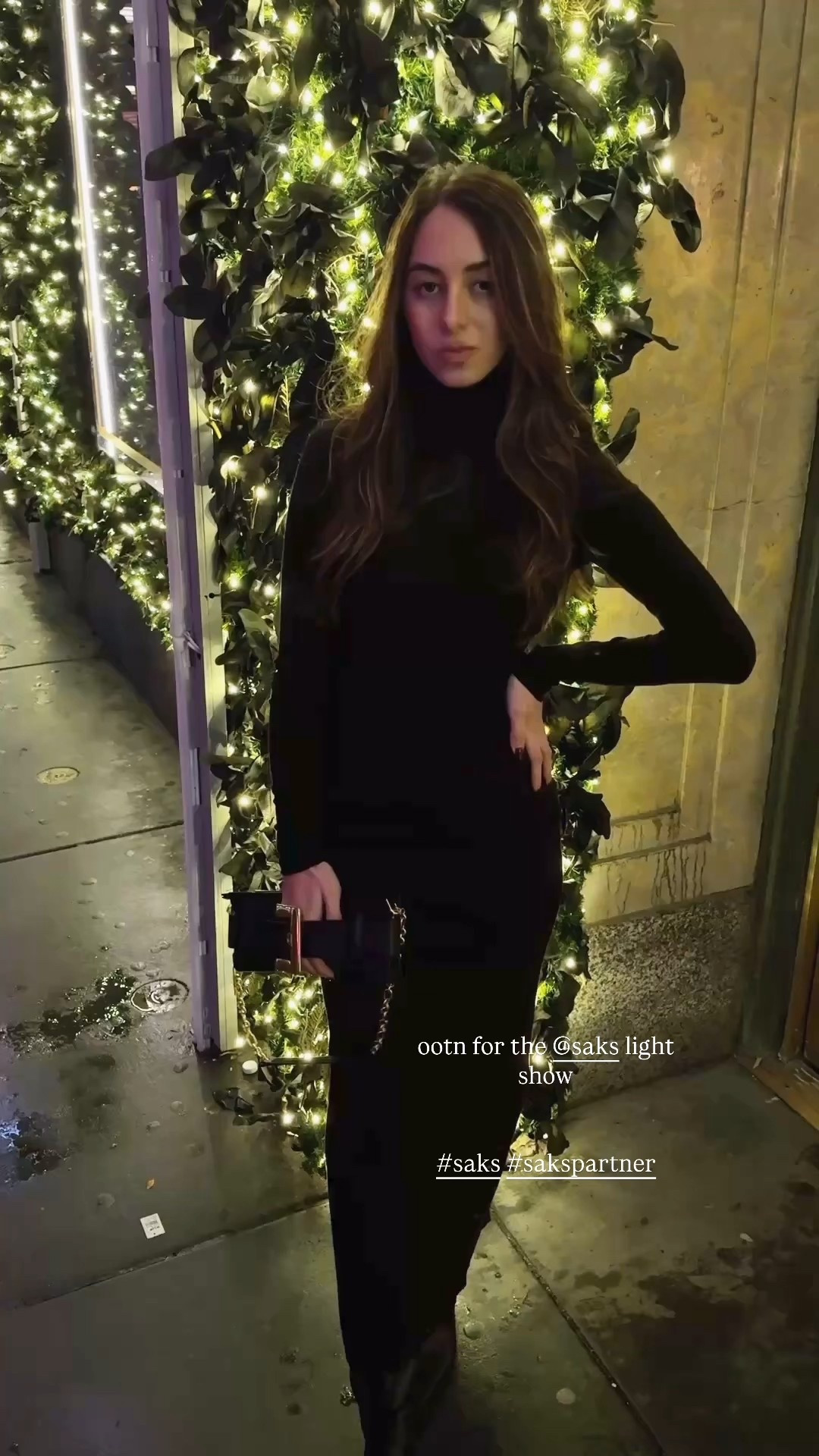 ootn for the saks light show !!! @saks #saks #sakspartner
