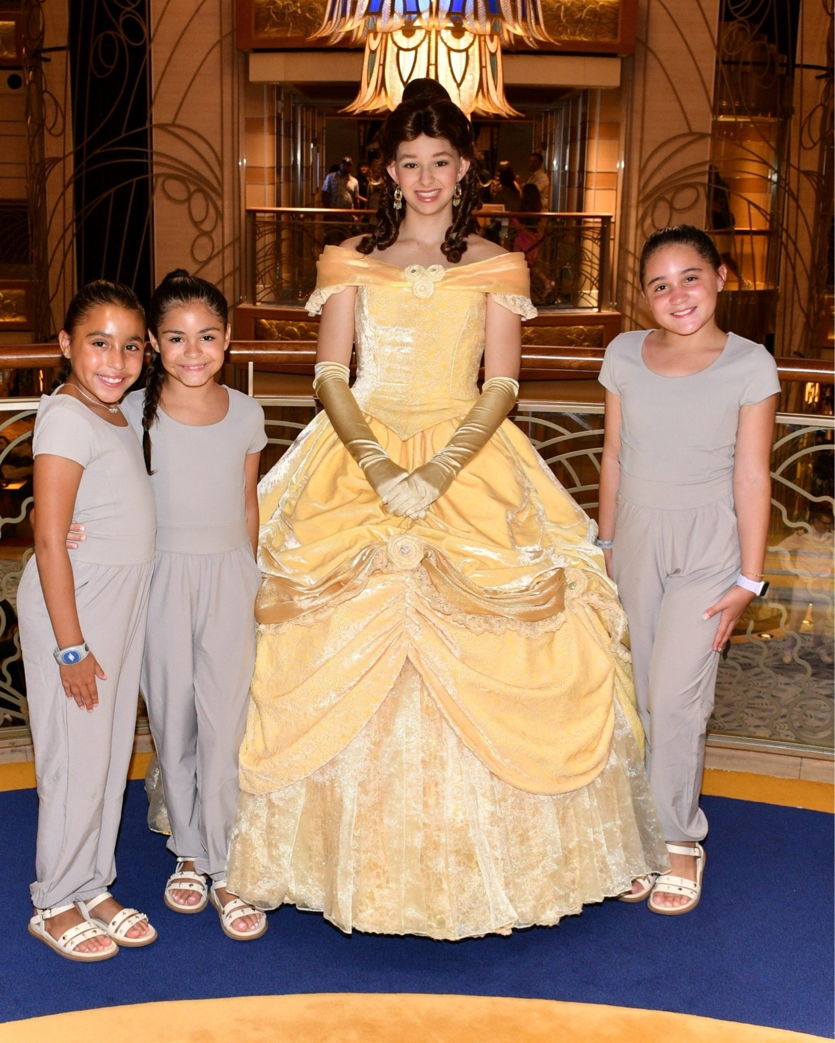 Disney cruise outfits