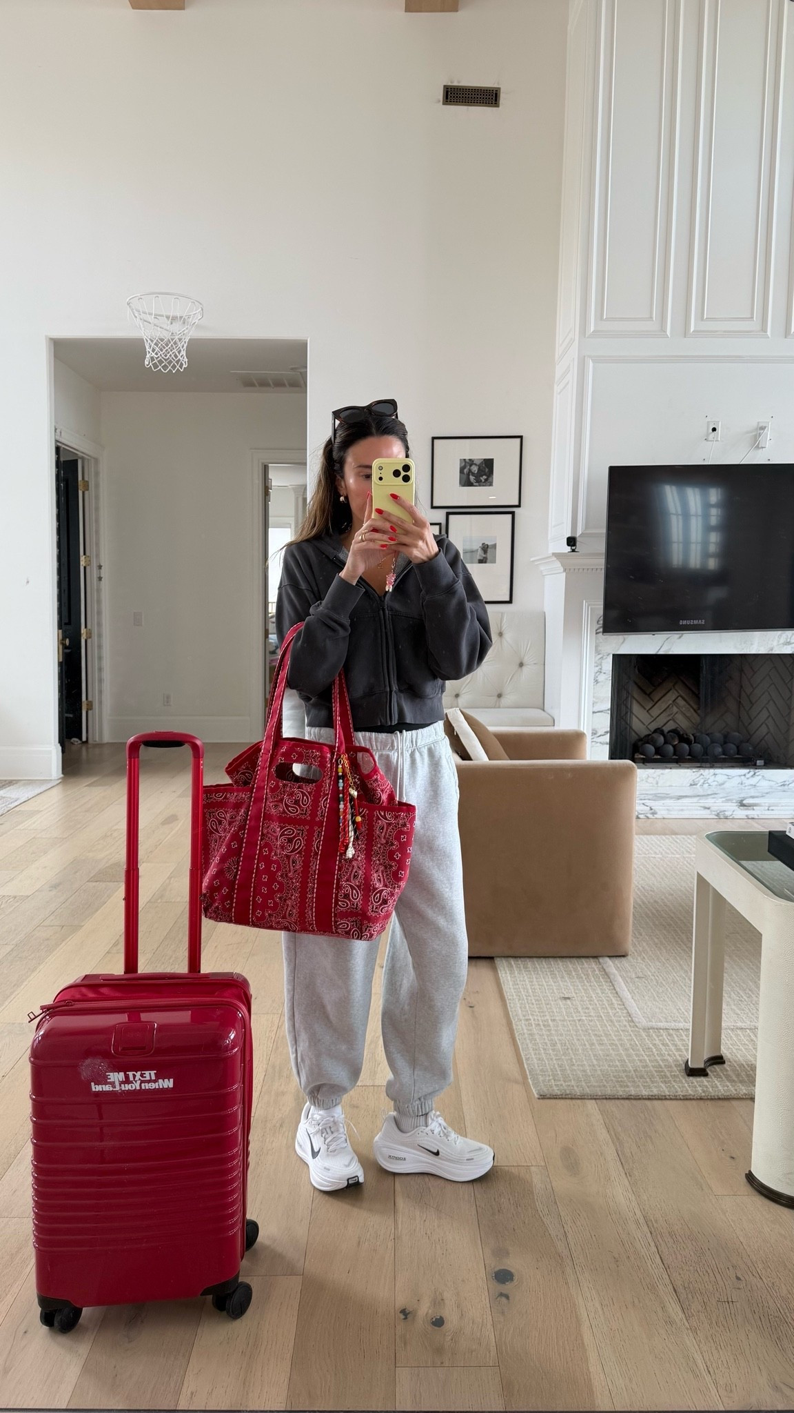 Travel outfit ♥️

Hoodie from @Aritzia 
Gray sweatpants from @abercrombie 
Suitcase from @beistravel

#LTKootd #LTKTravel #LTKOver40