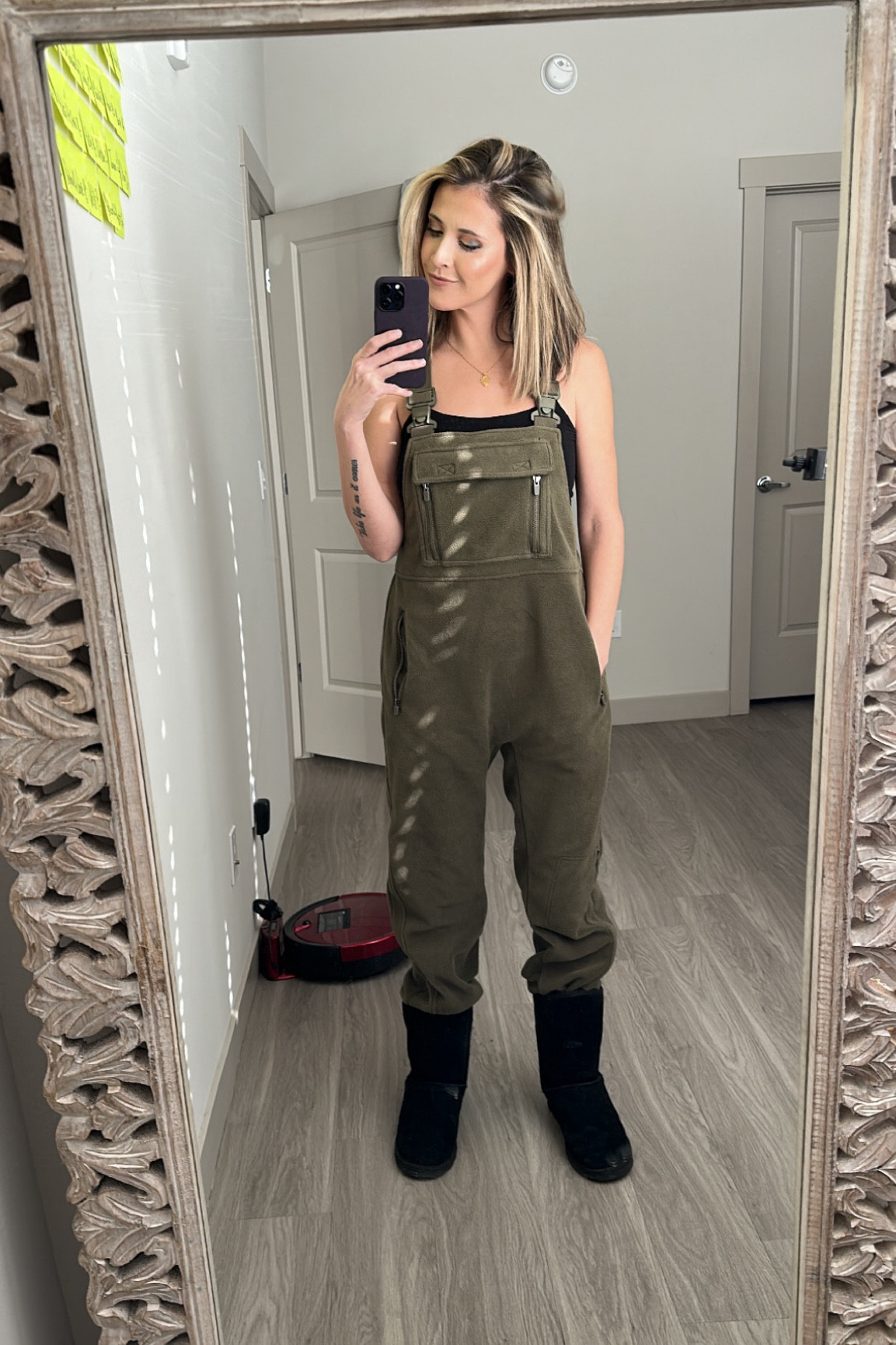 Comfy & Cozy Overalls you can Work from home in or wear out in Public and still look cute! 

Size M in overalls and top

Def gonna be on of my Go to Camping outfits🖤