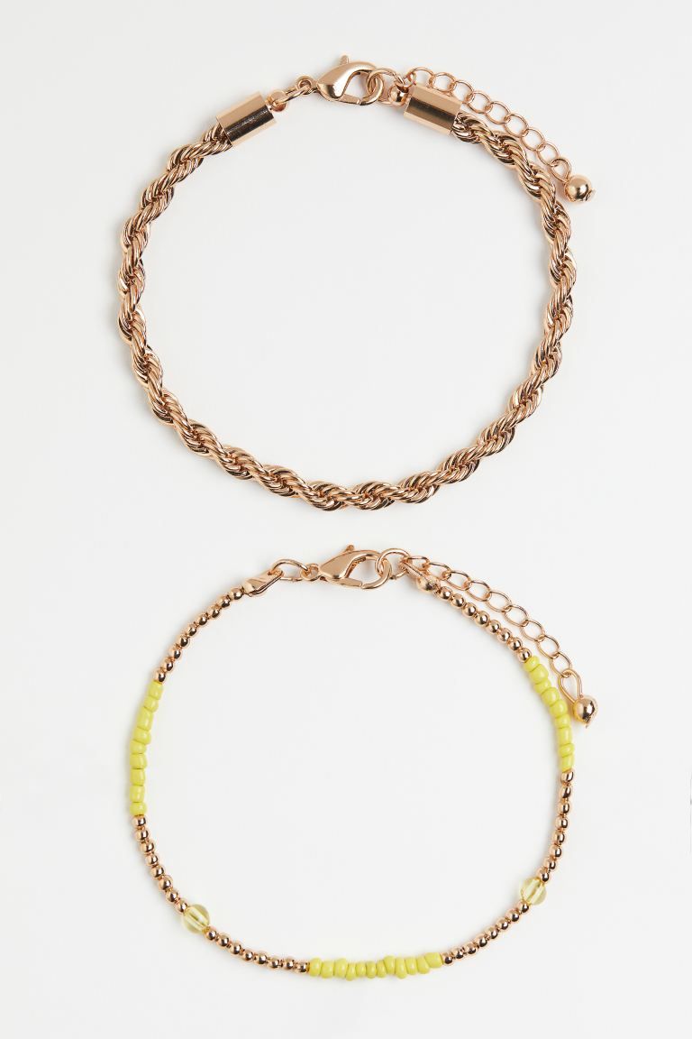 Bracelets in metal with various designs. Adjustable length with trigger clasp. | H&M (US + CA)