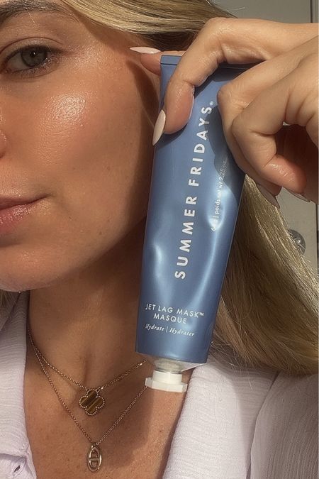 That glow tho!!! More people need to talk about the fact that this is SUCH a good moisturizer (in addition to being a fabulous mask!) @summerfridays #ad @sephora