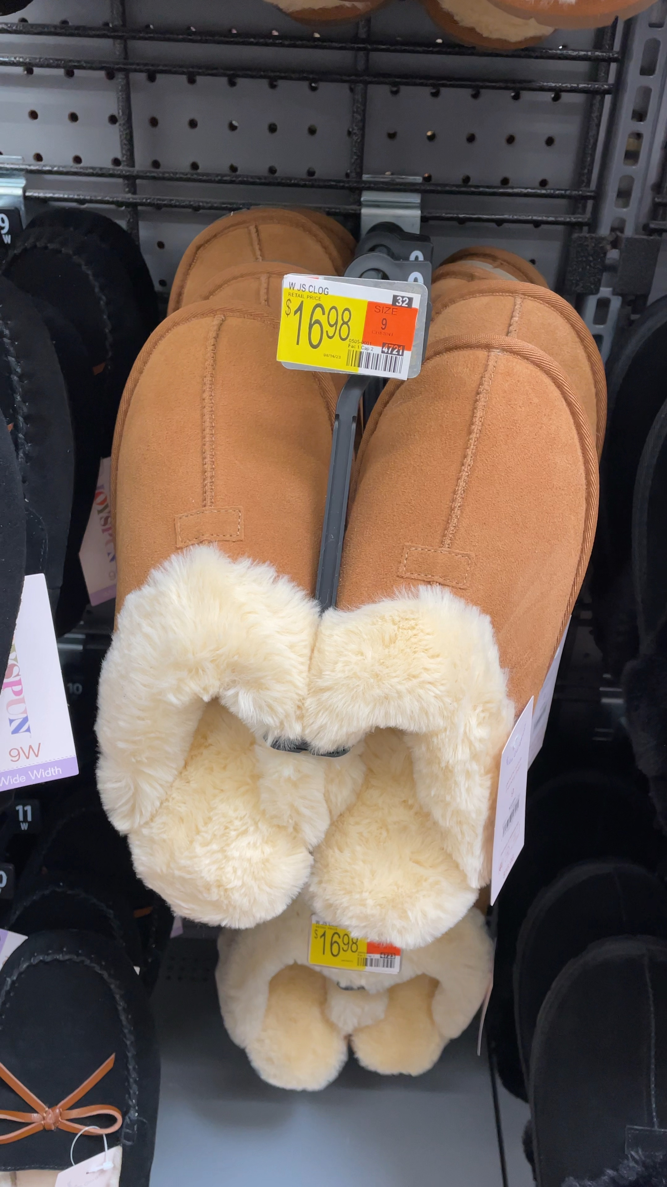 UGG look a-likes! I got my true size 10 - sooo soft!!! 

#walmart #walmartfashion #walmartstyle #walmartfinds #walmarthaul #uggdupe #uggclassicclippers #tasman #platformslippers #houseshoes #platform #fallfashion #fallstyle

#LTKFind #LTKunder50 #LTKshoecrush