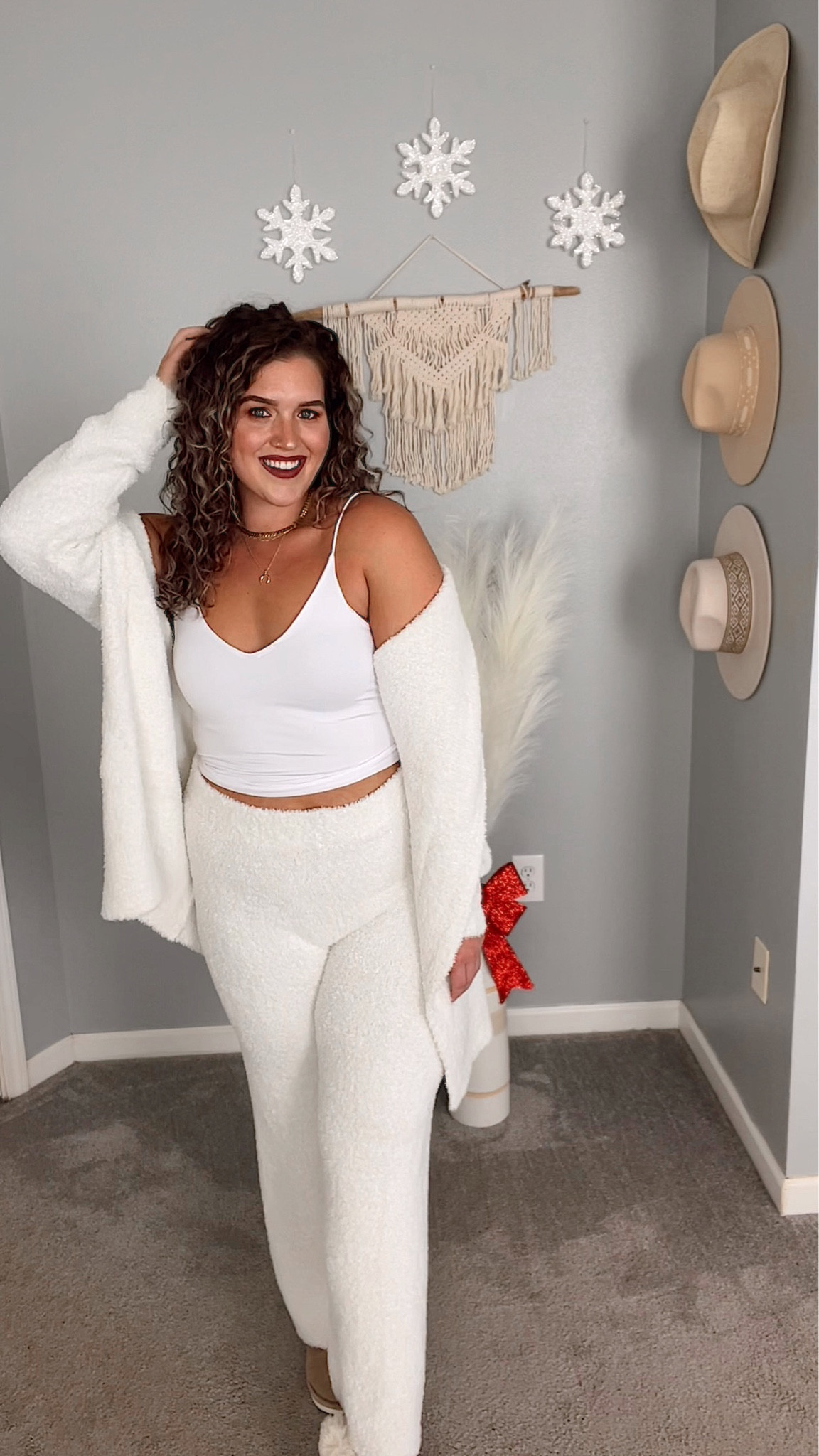 Midsize holiday outfit inspo 🥧🎄🎊
Comfy Thanksgiving/Christmas loungewear set 
Cami, L // Cardigan, M/L // Pants, XL
#midsizeoutfits #holidayoutfits #holidaylooks #fallfashion #fallstyle #styleinspo #holidayinspo #winterfashion #winterstyle #affordableoutfits #matchingset #comfystyle #skimsdupe #loungewear #loungeset #fuzzyset #slippers #pajamas #pjs #christmaspajamas 

#LTKcurves #LTKHoliday #LTKSeasonal