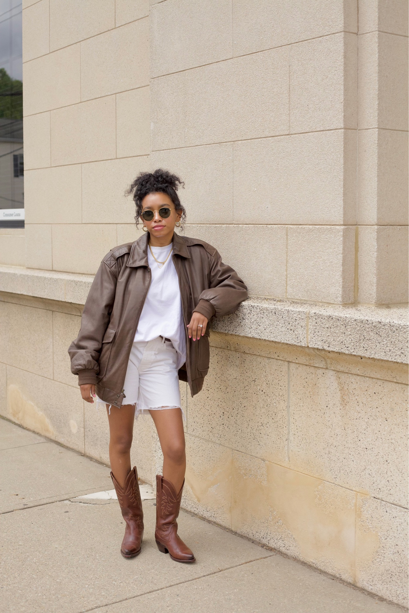 -T shirt & shorts are from Zara. Linked similar here
-Size down a 1/2 size in boots if you’re in between sizes