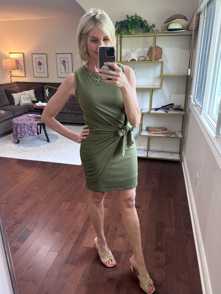 Amazon dress to cinch the waist. 3 different variations but all create a snatched waist! Fits true to size and comes in many colors. 



#LTKStyleTip #LTKFindsUnder50 #LTKOver40