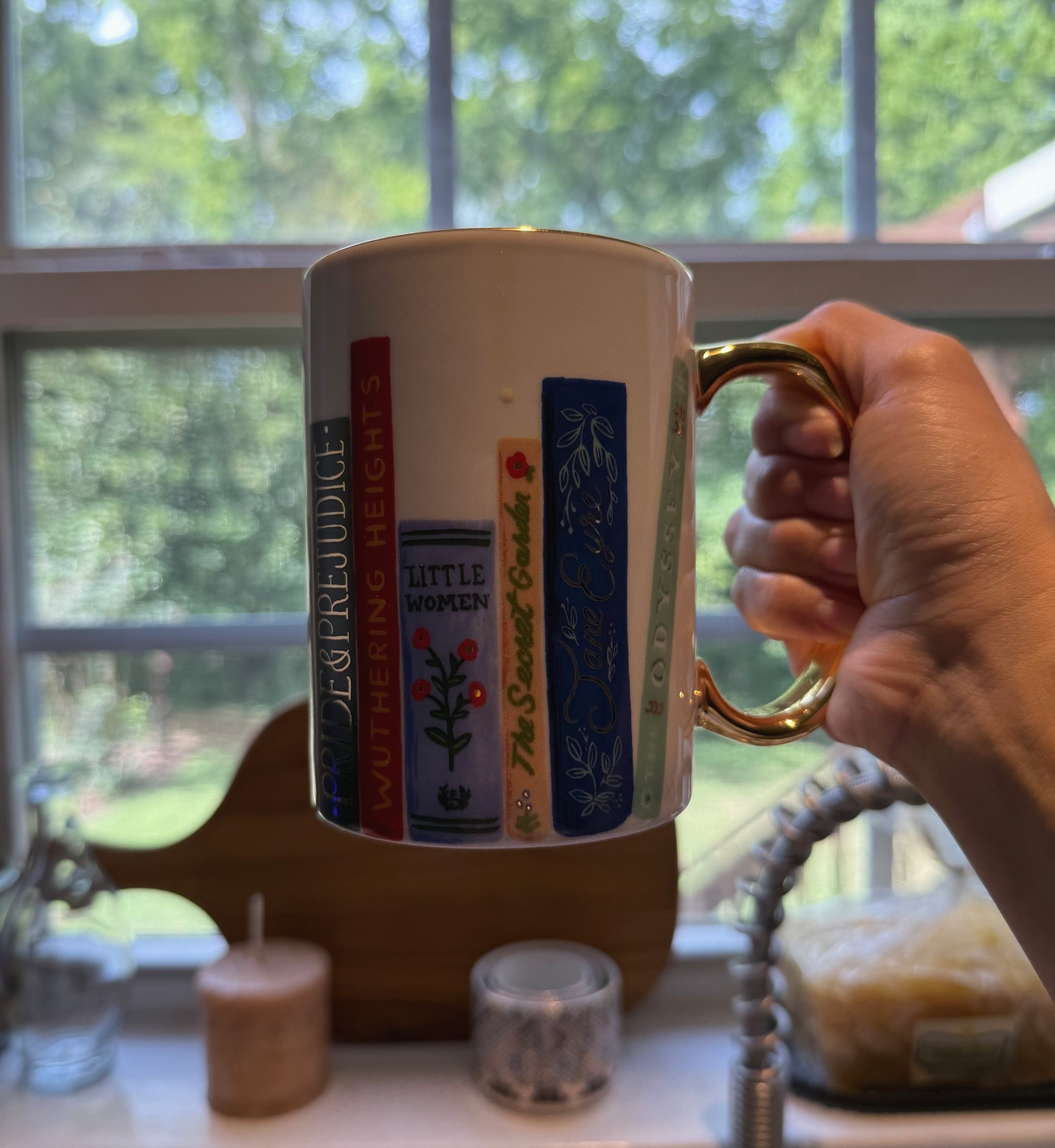 Obsessed with this mug from Anthro! And it’s on sale! 

#LTKSeasonal #LTKFindsUnder50 #LTKHome