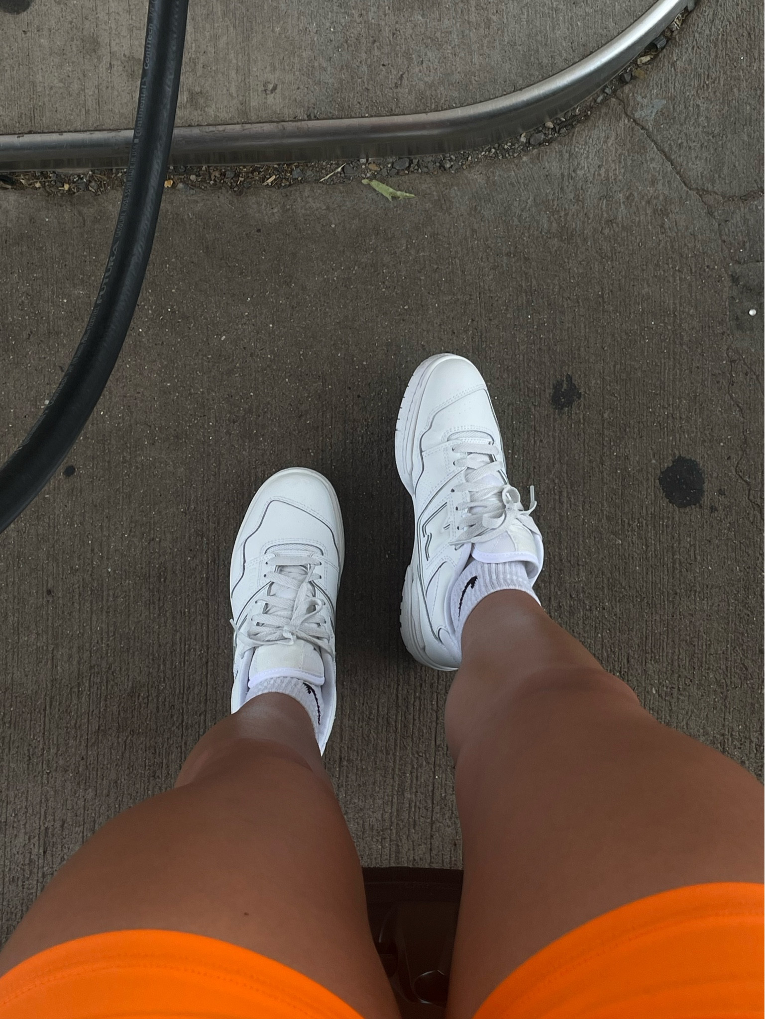 White low sneakers are a must for your closet, in all seasons! Bought these over the summer and can’t wait to style them throughout the fall. They surprised me with how comfy they are! (So satisfying how white they are too.) 😻🤍


#LTKStyleTip #LTKSeasonal #LTKShoeCrush