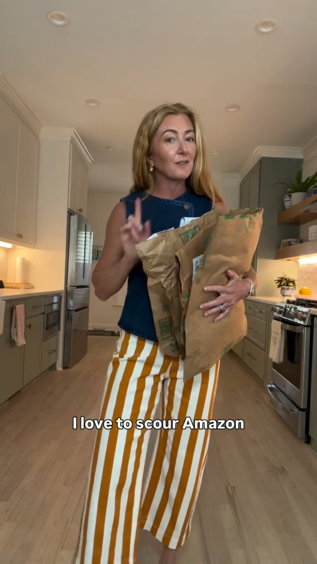 This one is a mix… but there are some really good pieces in here 😅

The cutest polka dot top, a rugby dress I’m loving, and two basic tanks that are really good

Also trying to decide on a couple dresses… not fully sold yet

You know I’ll always tell you what’s worth it and what’s not

All links are commissionable

#amazonfinds #over40style #midlifefashion #summerstyle #everydaystyle

https://urlgeni.us/amzn/cYVQFA

#LTKootd #LTKgrwm #LTKOver40