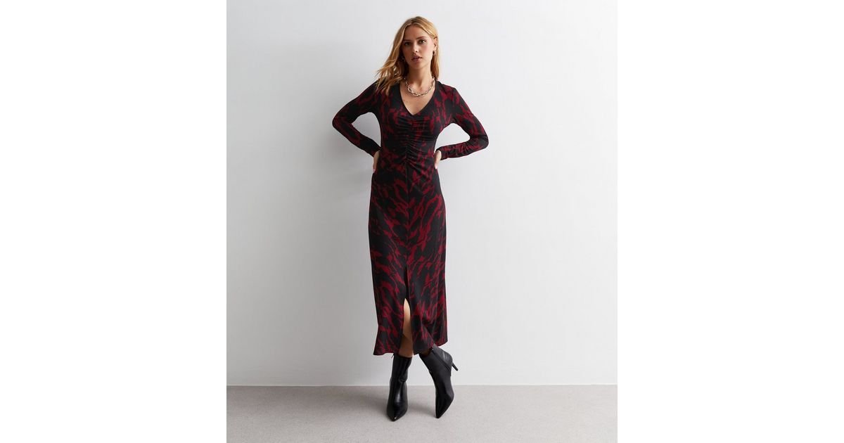 Red Mark Making Crinkle Ruched Midaxi Dress | New Look | New Look (UK)
