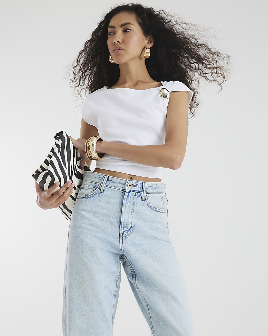 Blue high waisted relaxed straight fit jeans | River Island UK & IE