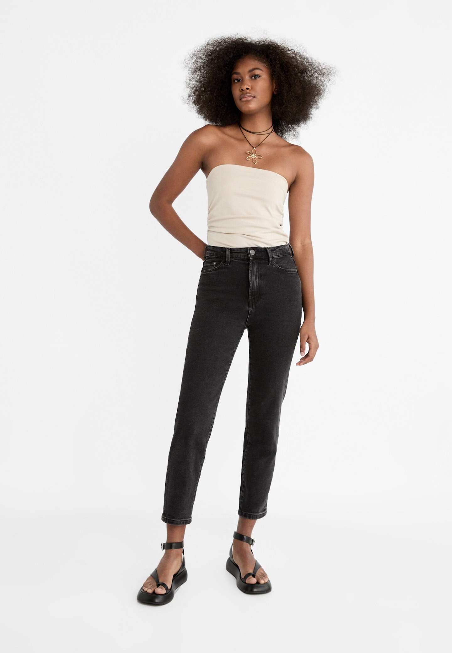 1465 Mom-Jeans im Slim-Fit | Stradivarius DE