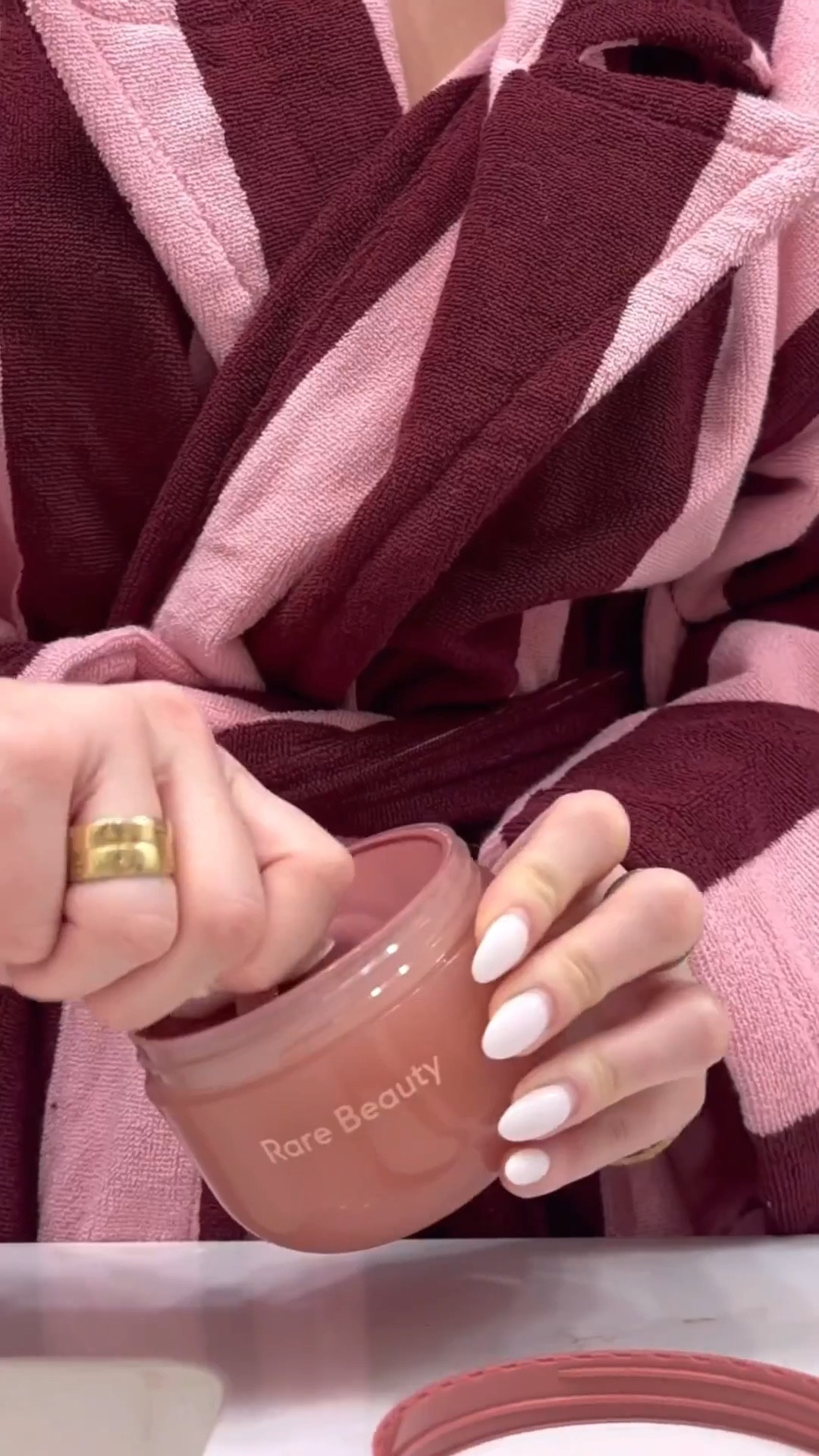 Self care night routine 🫧 my robe is from Hommey! 🫶🏼

All linked💕



Spring 2026, summer, striped robe, skin care, self care, get unready with me, wellness, sidneymarieduke 

#LTKdayinmylife #LTKBeauty #LTKHome