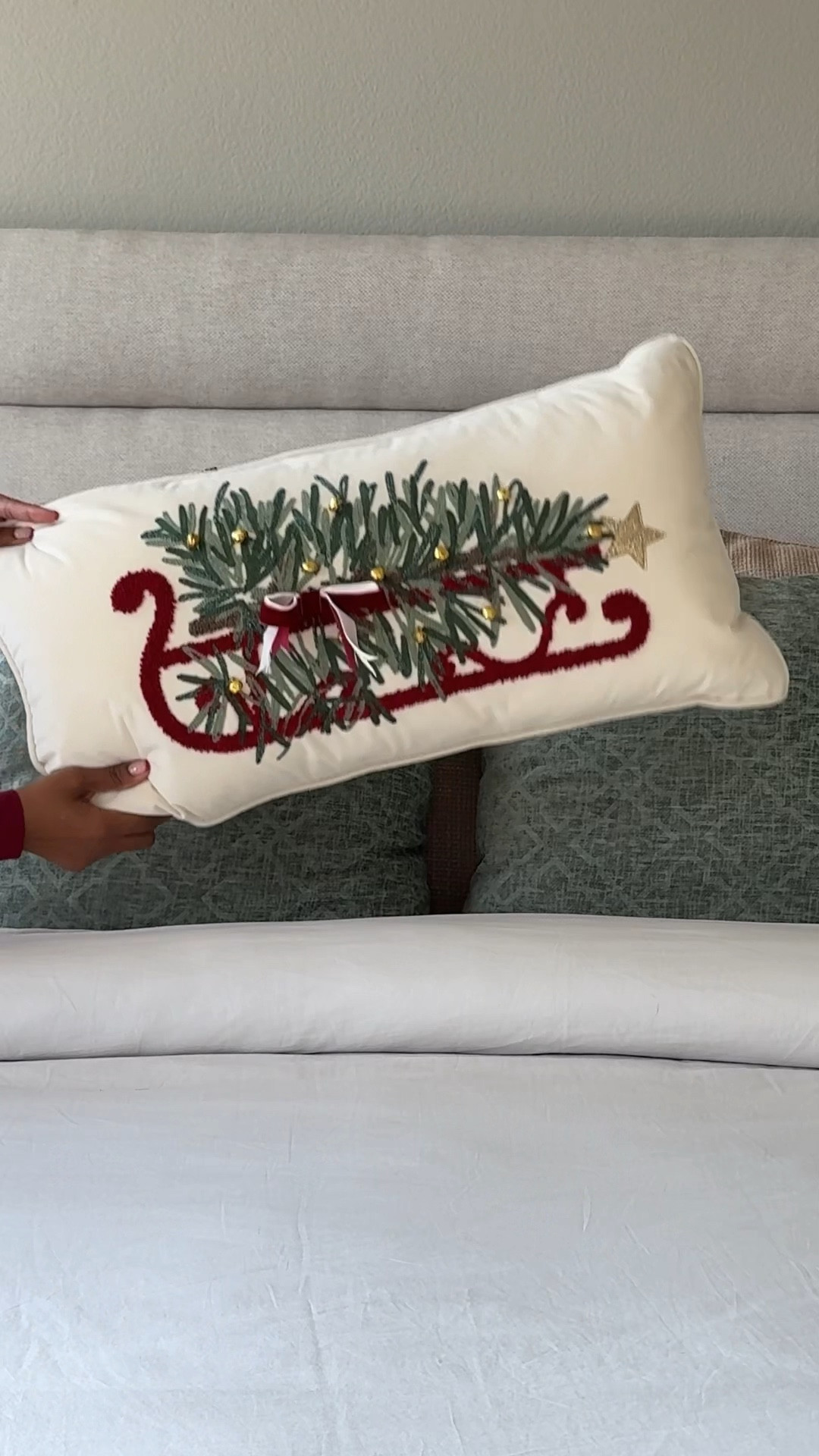 Who doesn’t love a good Bedroom Reset🥰

#LTKHome #LTKSeasonal #LTKHoliday