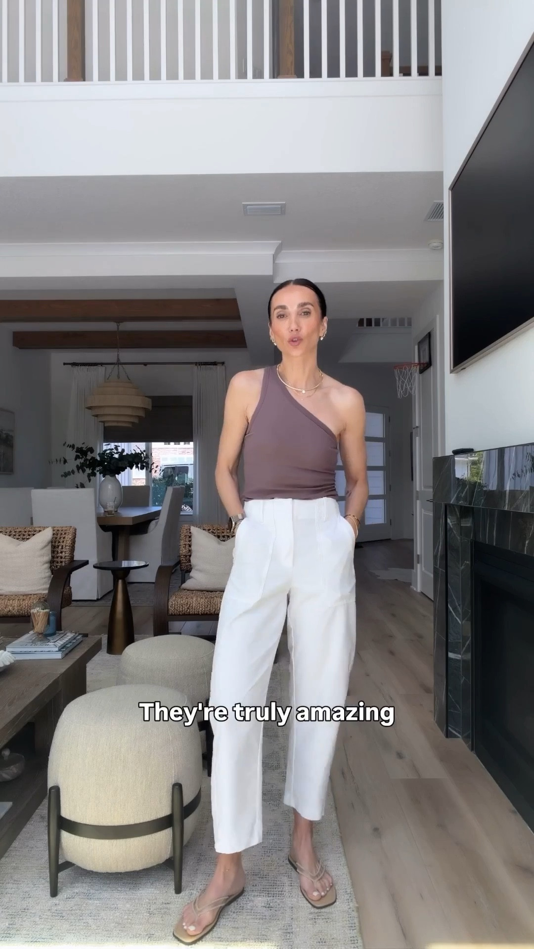 ATHLETA SALE, 40% off linen and dresses, 25% off your purchase.

barrel leg pants, white pants, summer style, elavated summer outfit, athleta sale, anna monteiro, annabrstyle

#LTKOver40 #LTKActive #LTKSaleAlert