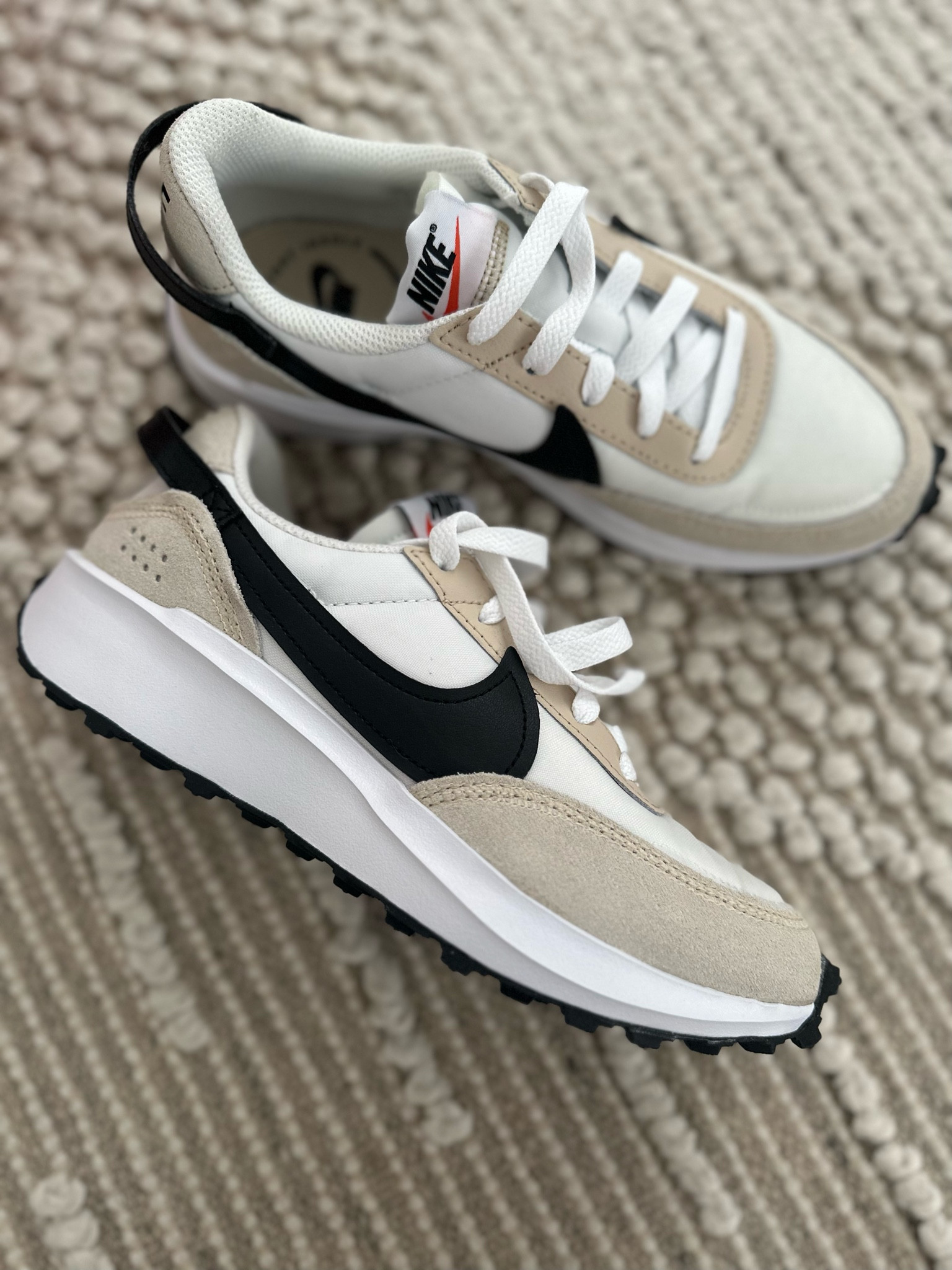 The perfect neutral sneaker for fall

#LTKshoecrush #LTKfindsunder100 #LTKSeasonal