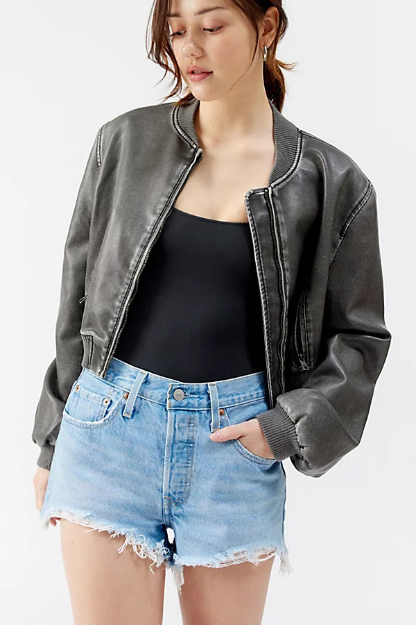 Levi's 501 Original Cutoff Denim Short in Light Blue, Women's at Urban Outfitters | Urban Outfitters (US and RoW)