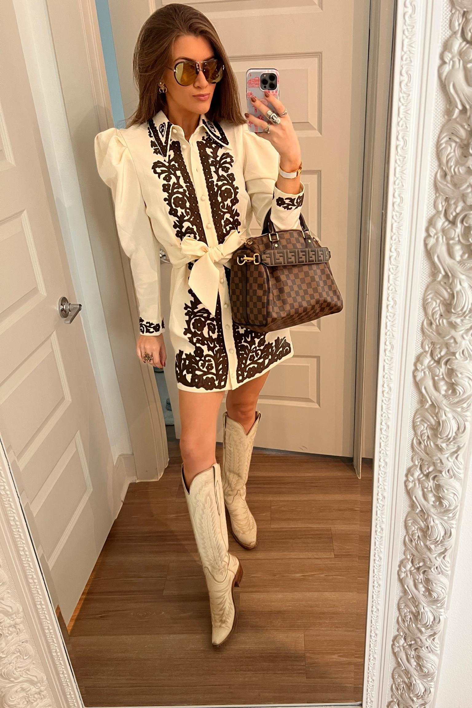 Perfect dress for fall! Western flare… sized up for length. My new favorite 🤍🤎