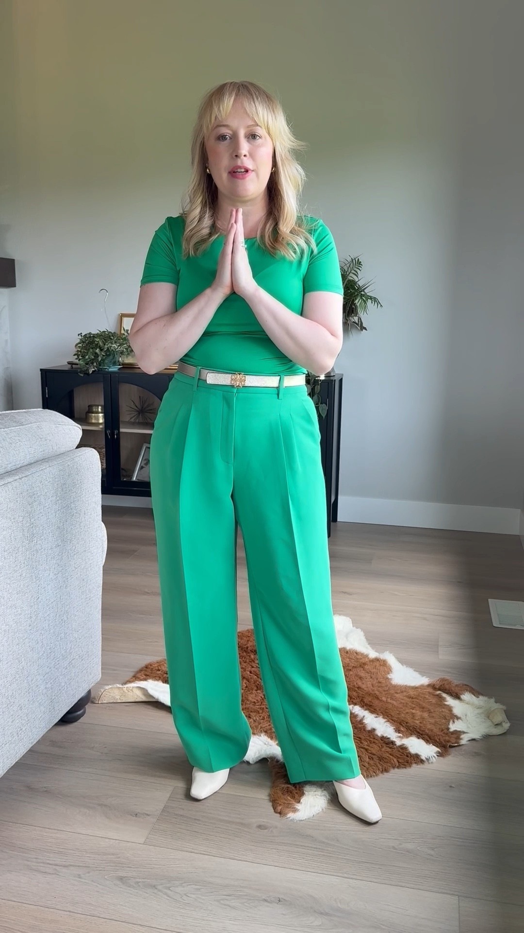 Love this monochromatic look. I already own these pants and the matching jacket in yellow. These were an instant yes for me. #hocromanticclassic #hocspring 

#LTKWorkwear #LTKSaleAlert