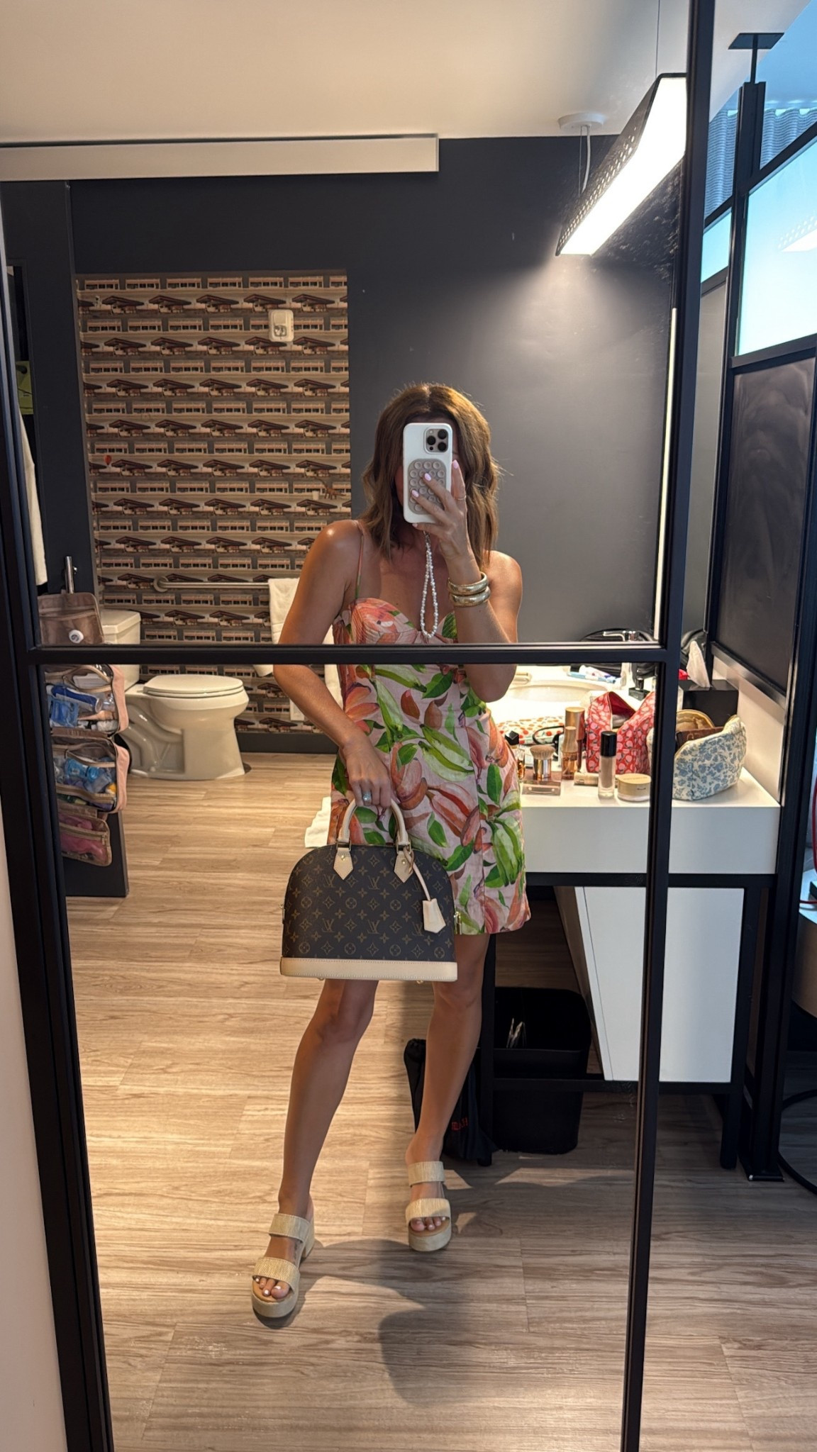 fancy friday 🌴

#LTKTravel #LTKSeasonal #LTKStyleTip