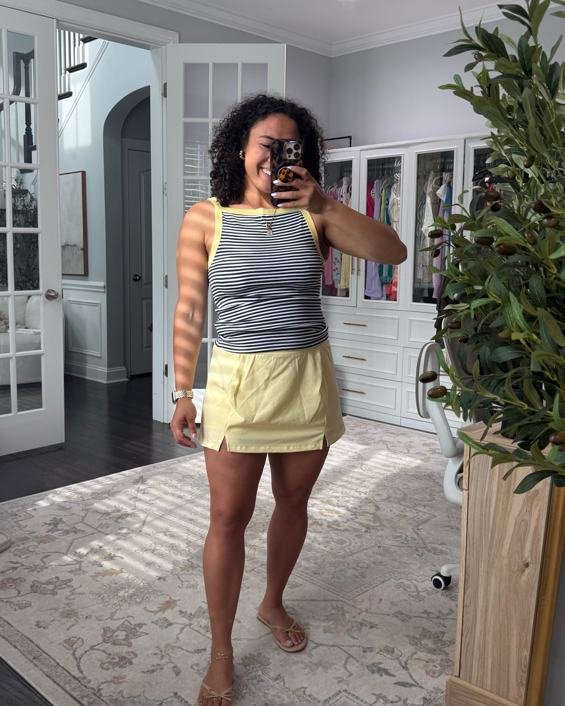 Old navy outfit on sale wearing medium in both #oldnavy #oldnavystyle

#LTKmomlife #LTKootd #LTKSaleAlert