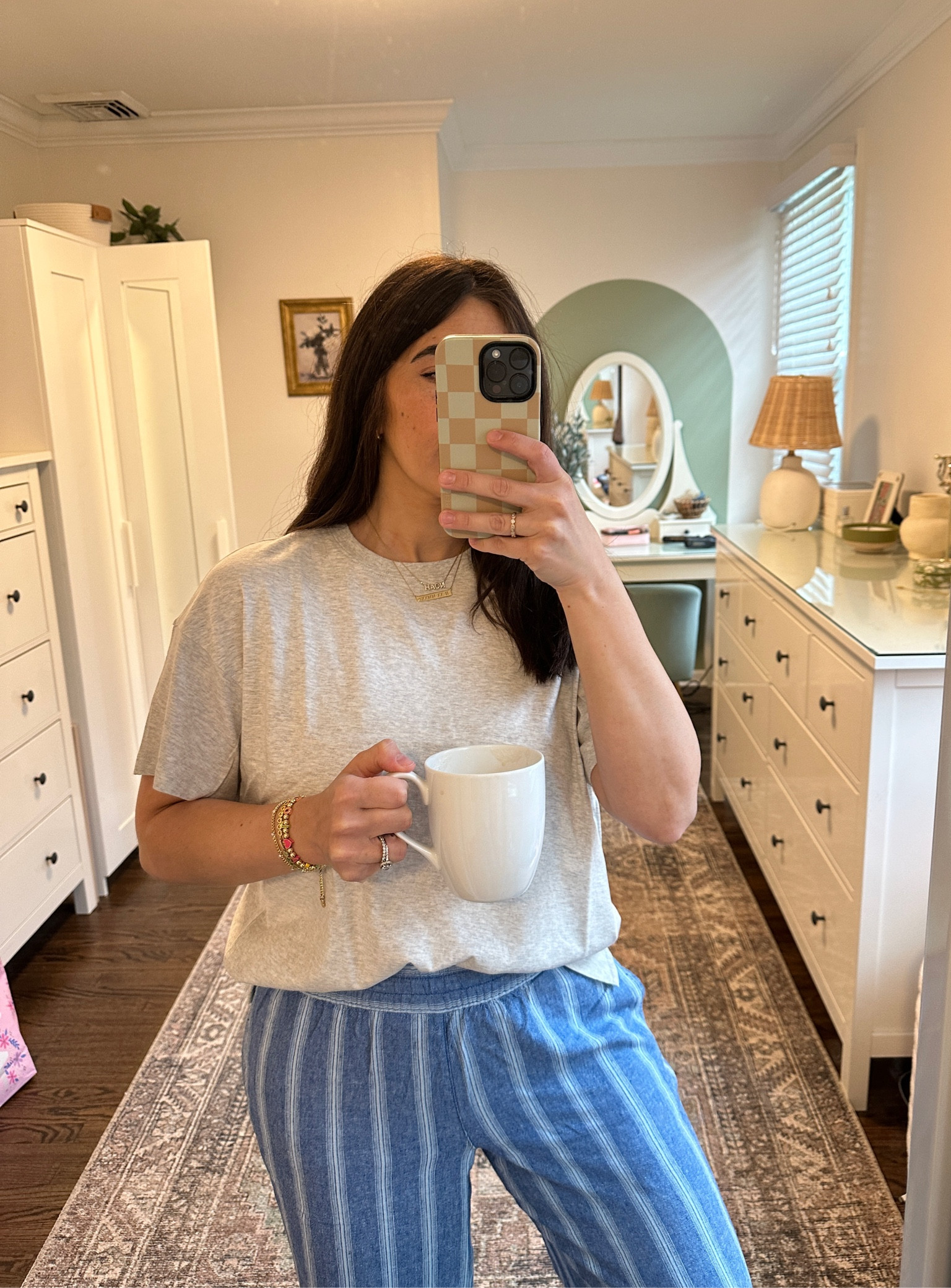 Old navy t + linen pants 🩵

#LTKstyletip #LTKfindsunder50