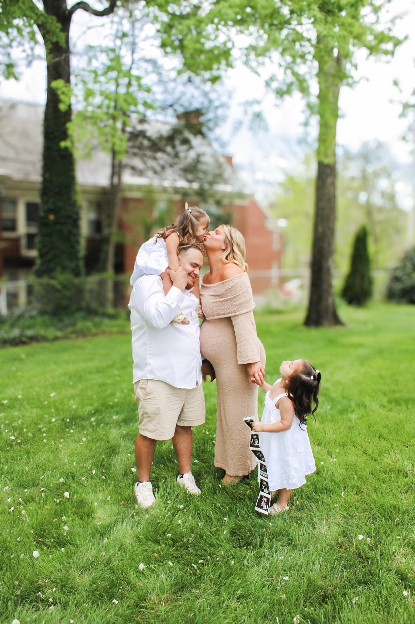 Maternity Pictures Outfits 

#LTKFindsUnder50 #LTKBaby #LTKStyleTip