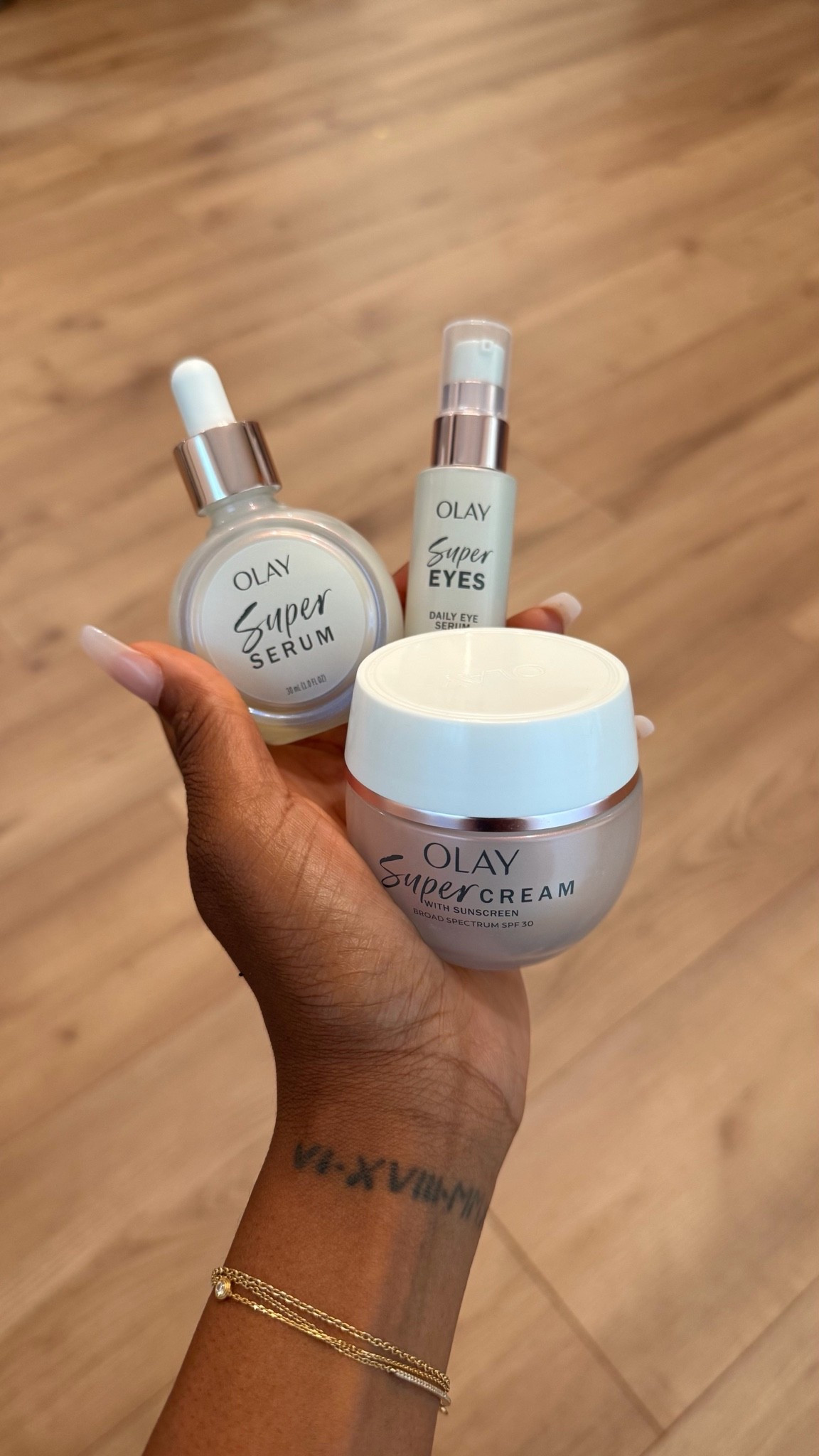 ✨ Sometimes the best skincare products are the ones that make your routine feel effortless. This trio is all about hydration, smoother-looking skin, and giving your complexion that healthy glow we’re all chasing.

Si buscas productos que hagan que tu piel se vea más luminosa y cuidada sin complicarte la vida, este combo merece un lugar en tu rutina. Perfecto para quienes aman una piel hidratada, fresca y con apariencia radiante 💖

Follow me on Instagram and YouTube
@kirasfashionfinds

#LTKBeauty #LTKselfcare #LTKvlog