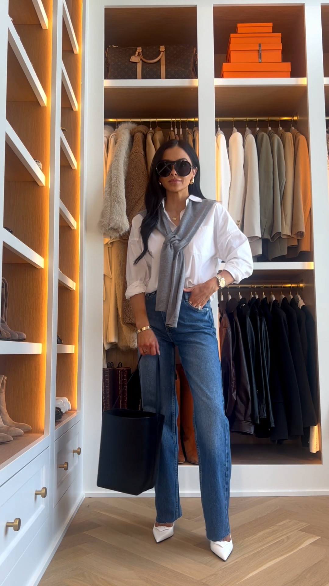 Wardrobe staples for women in their late 30s and 40s
White button up, Zara straight leg jean, Amazon bucket bag - the row lookalike 



#LTKSeasonal #LTKPetite #LTKWorkwear