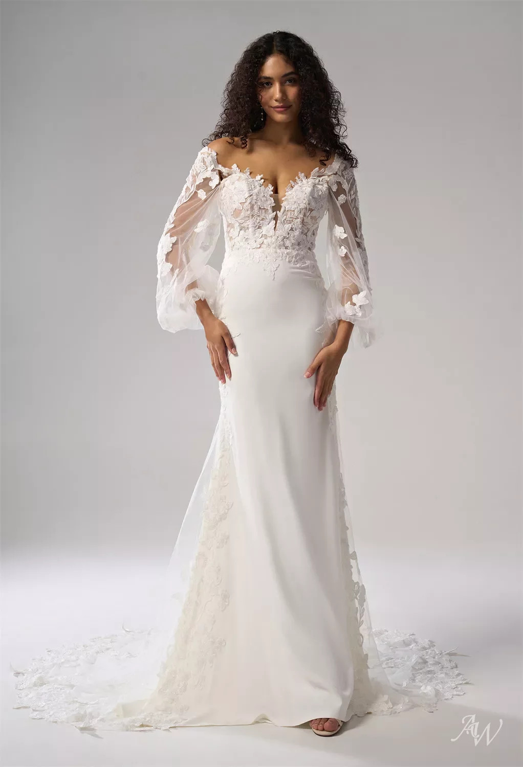 Color: | AW Bridal